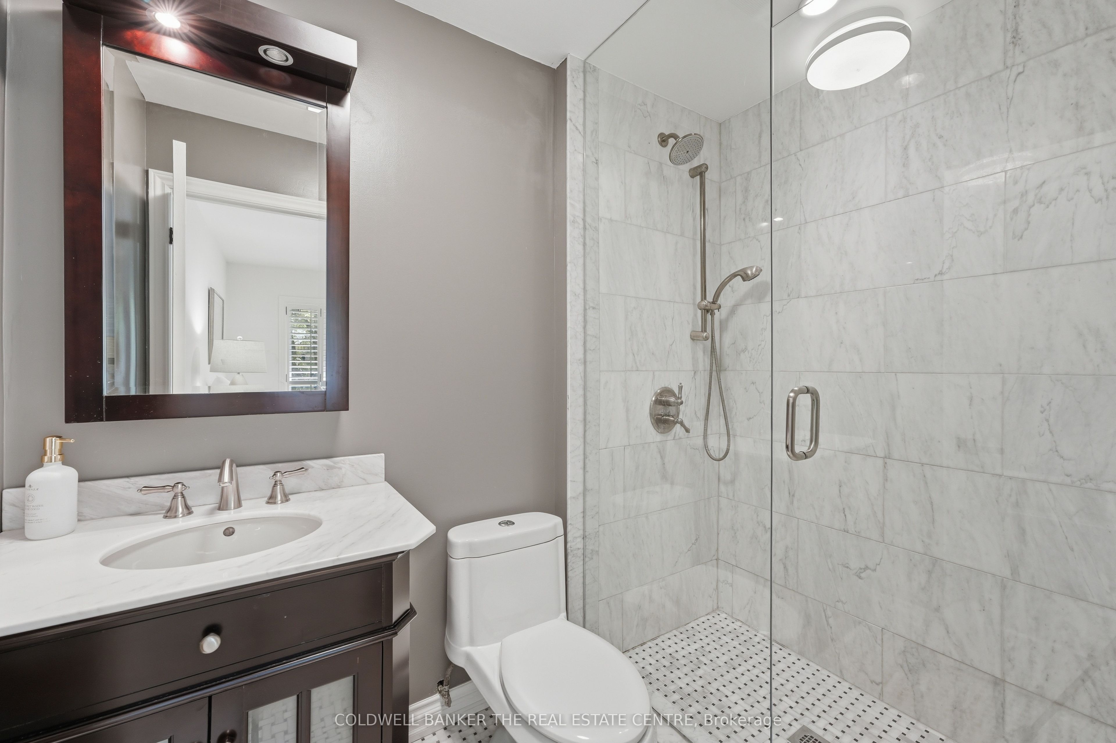 49 Falling Leaf Court Property Photo 33