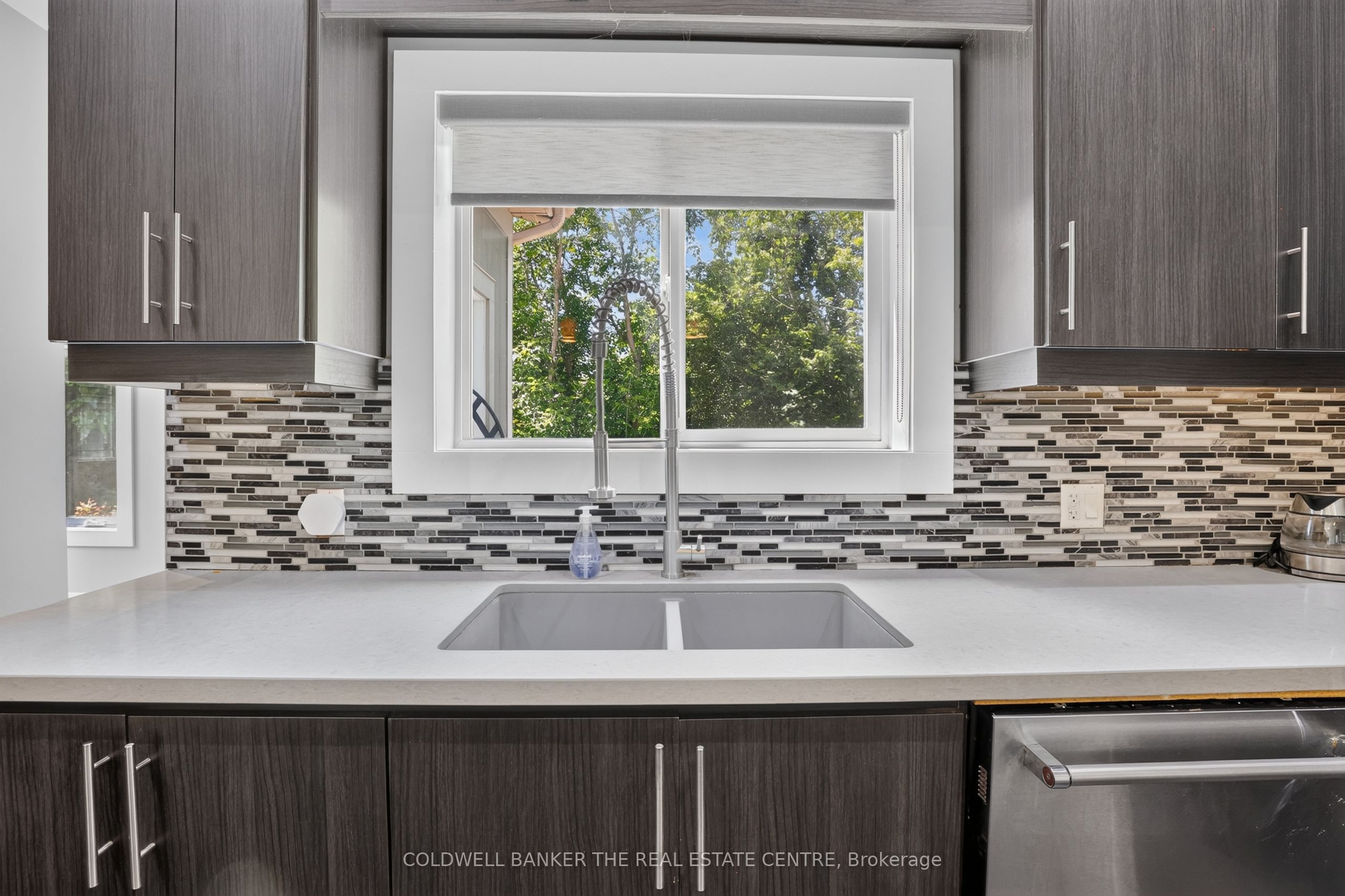 176 Pleasant Boulevard Property Photo 7