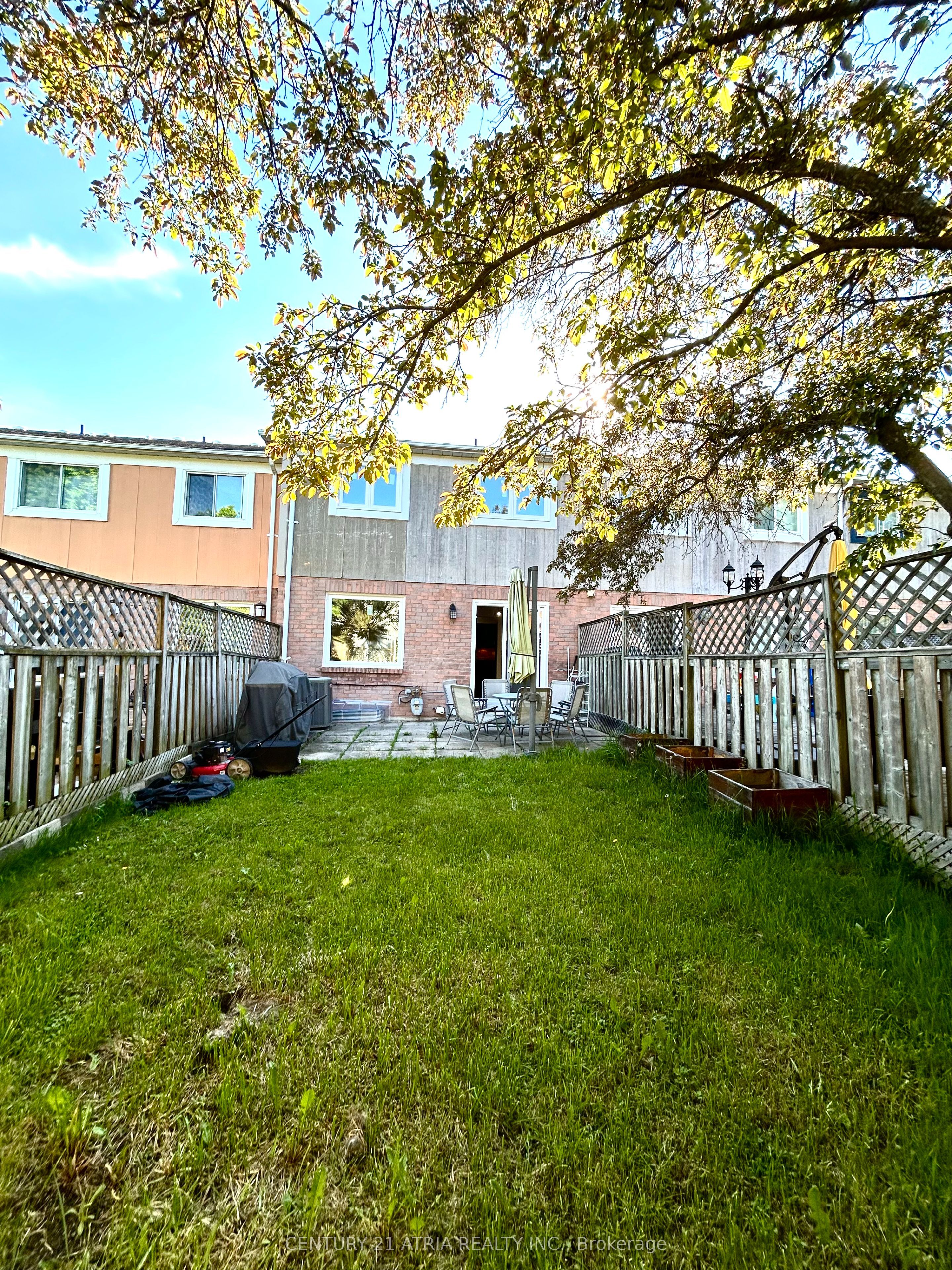 87 Avenue Road Property Photo 11