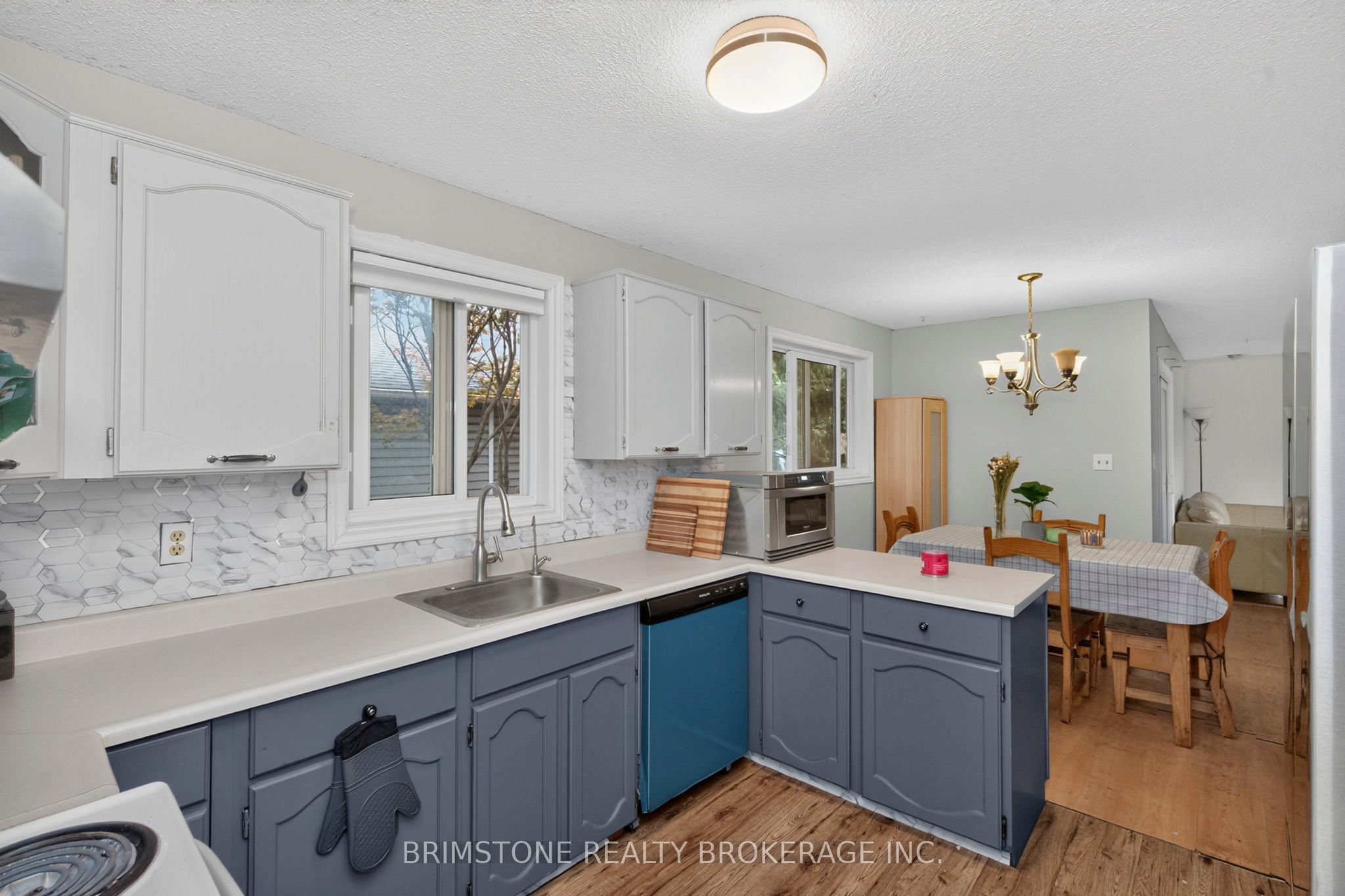 2693 25th Side Road Property Photo 9