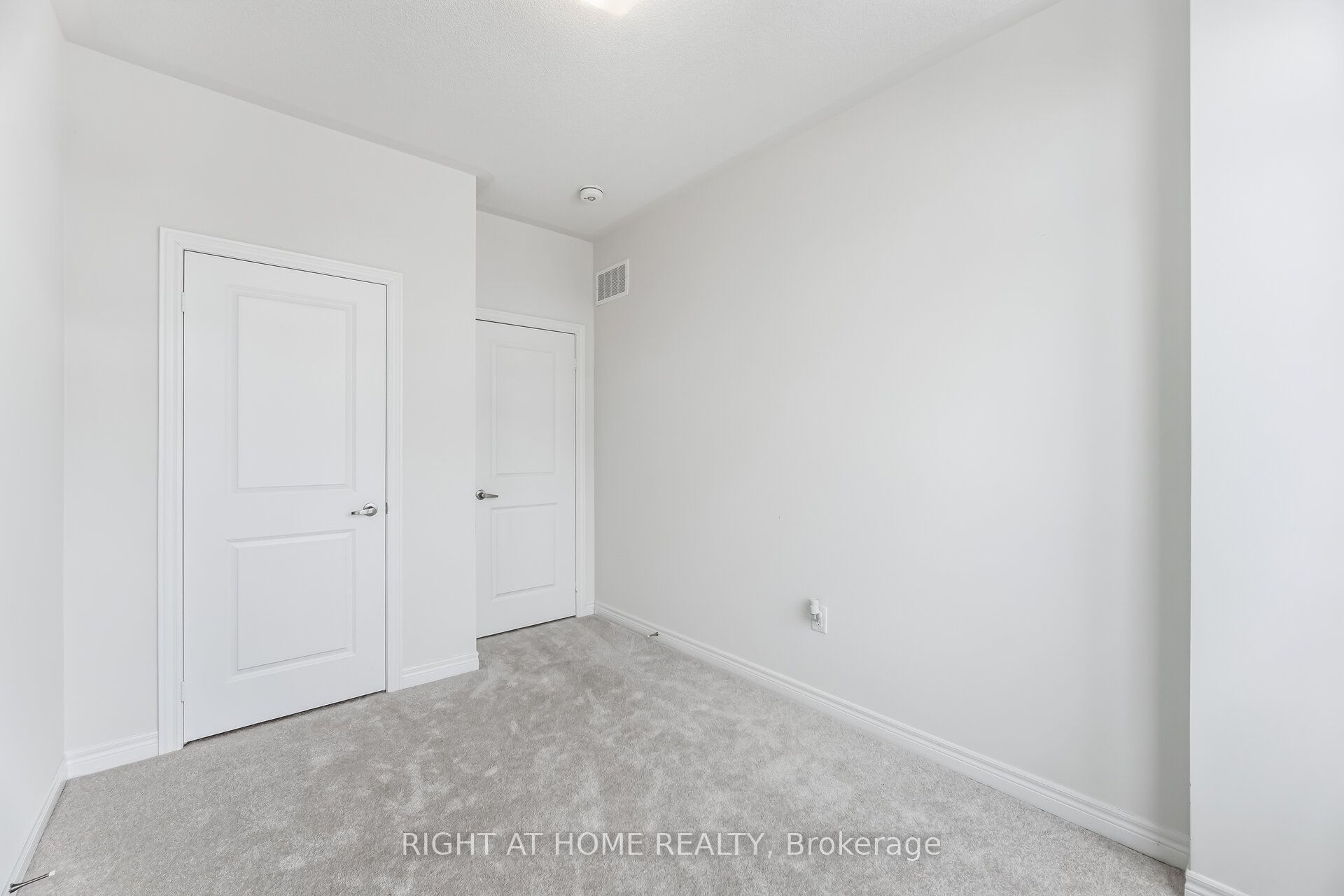 77 Singhampton Road Property Photo 25