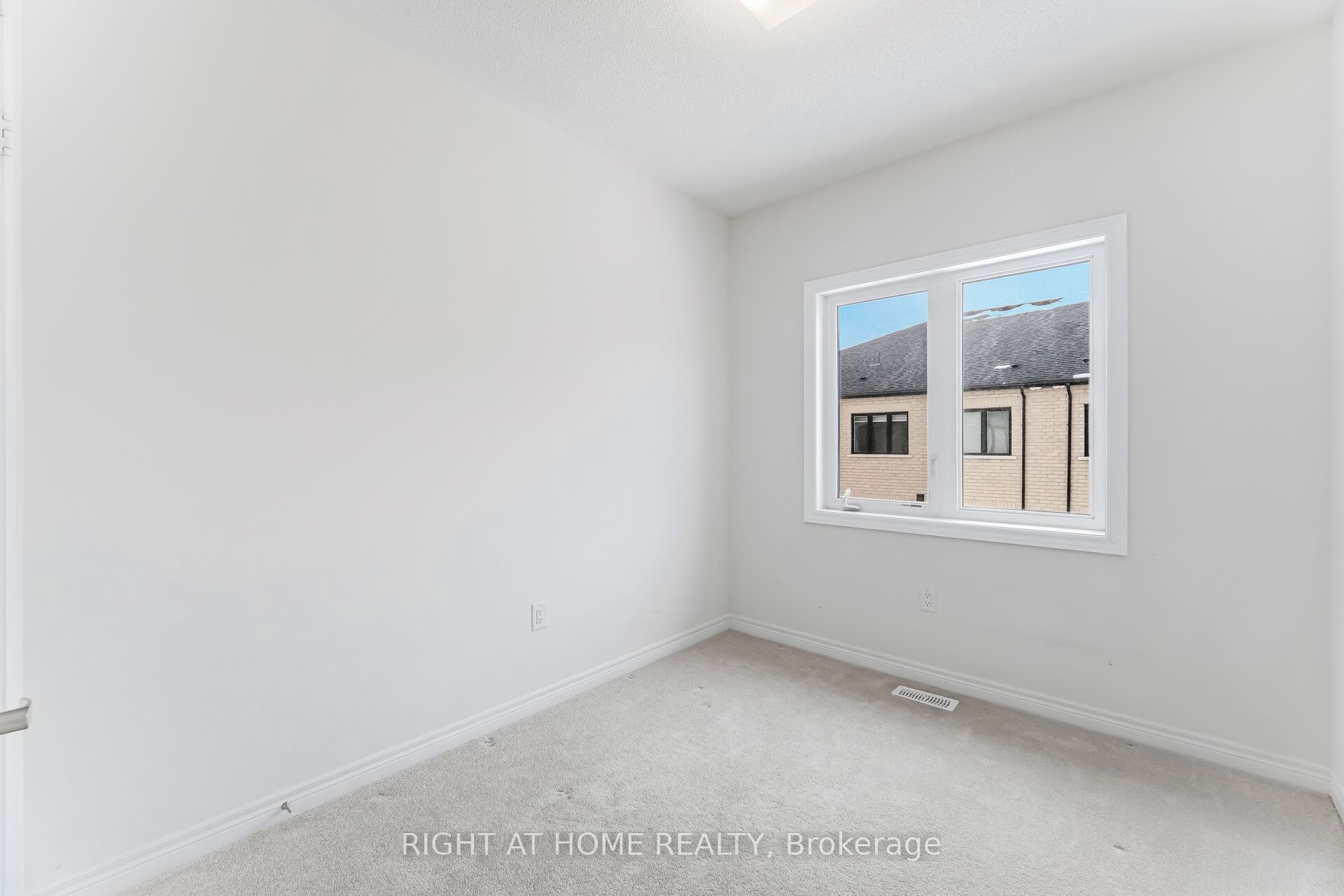 77 Singhampton Road Property Photo 26