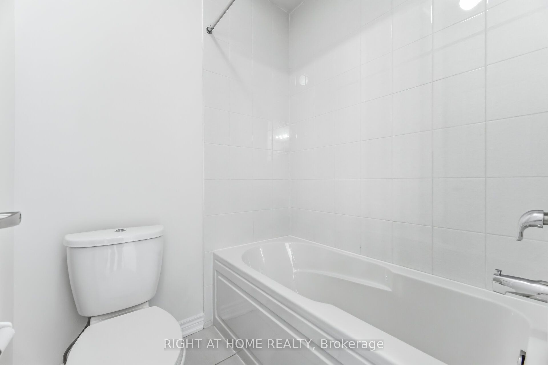 77 Singhampton Road Property Photo 29