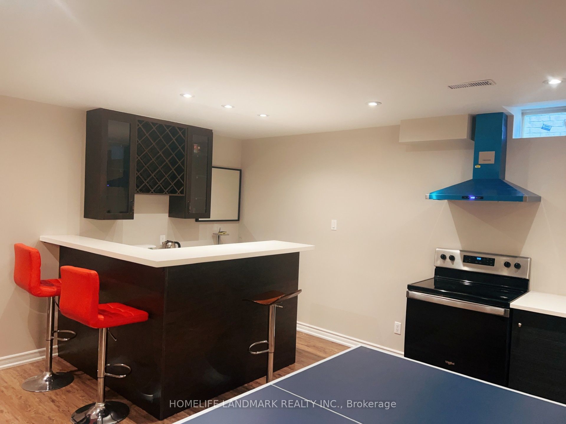 8 Stony Hill Boulevard S Property Photo 5
