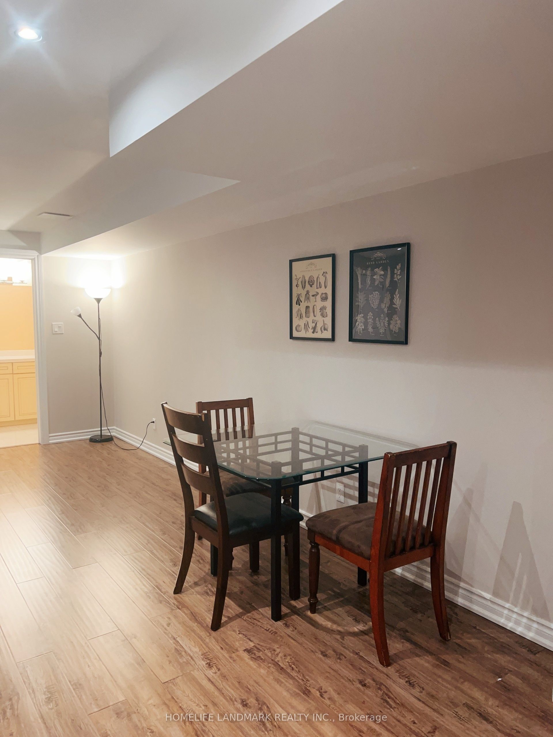 8 Stony Hill Boulevard S Property Photo 6