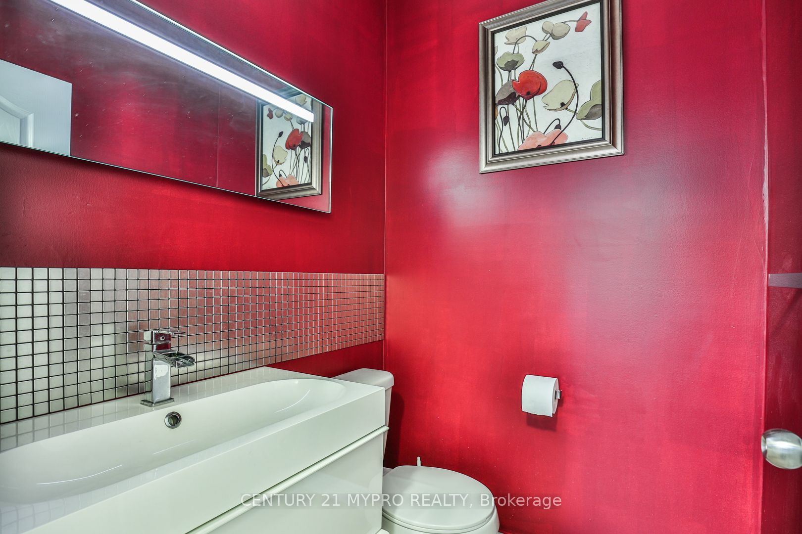 431 Woodspring Avenue E Property Photo 11