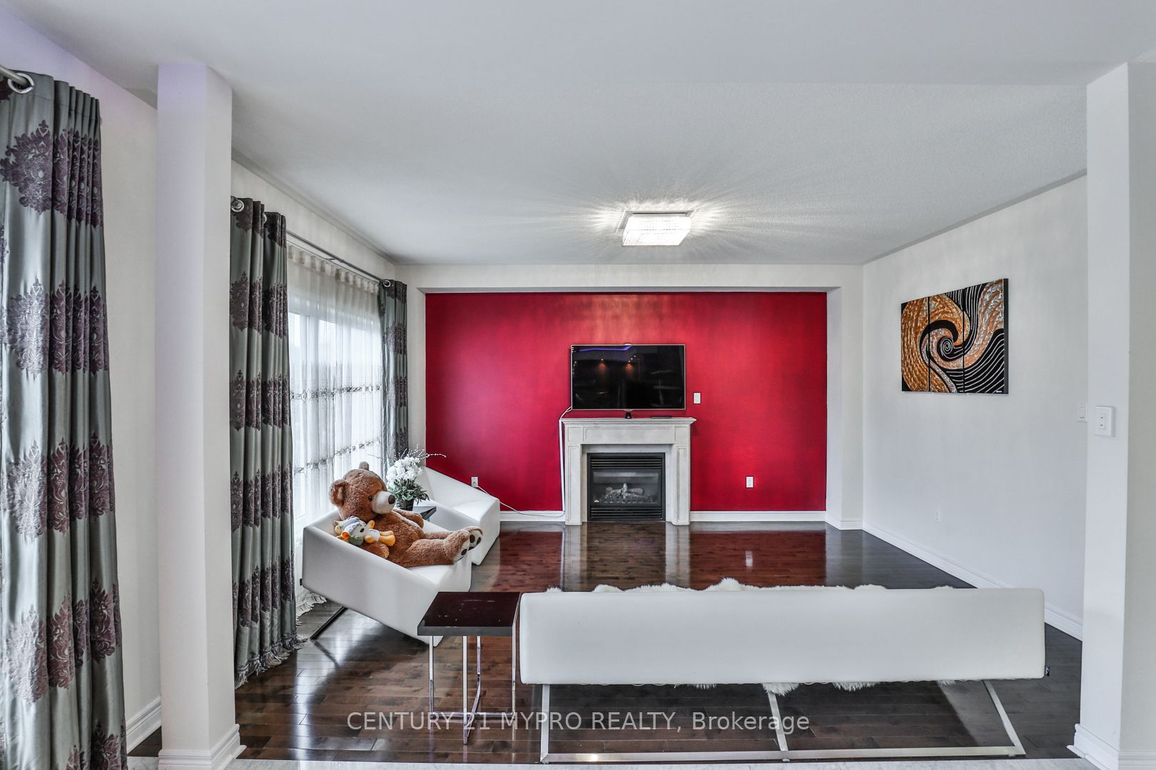 431 Woodspring Avenue E Property Photo 14
