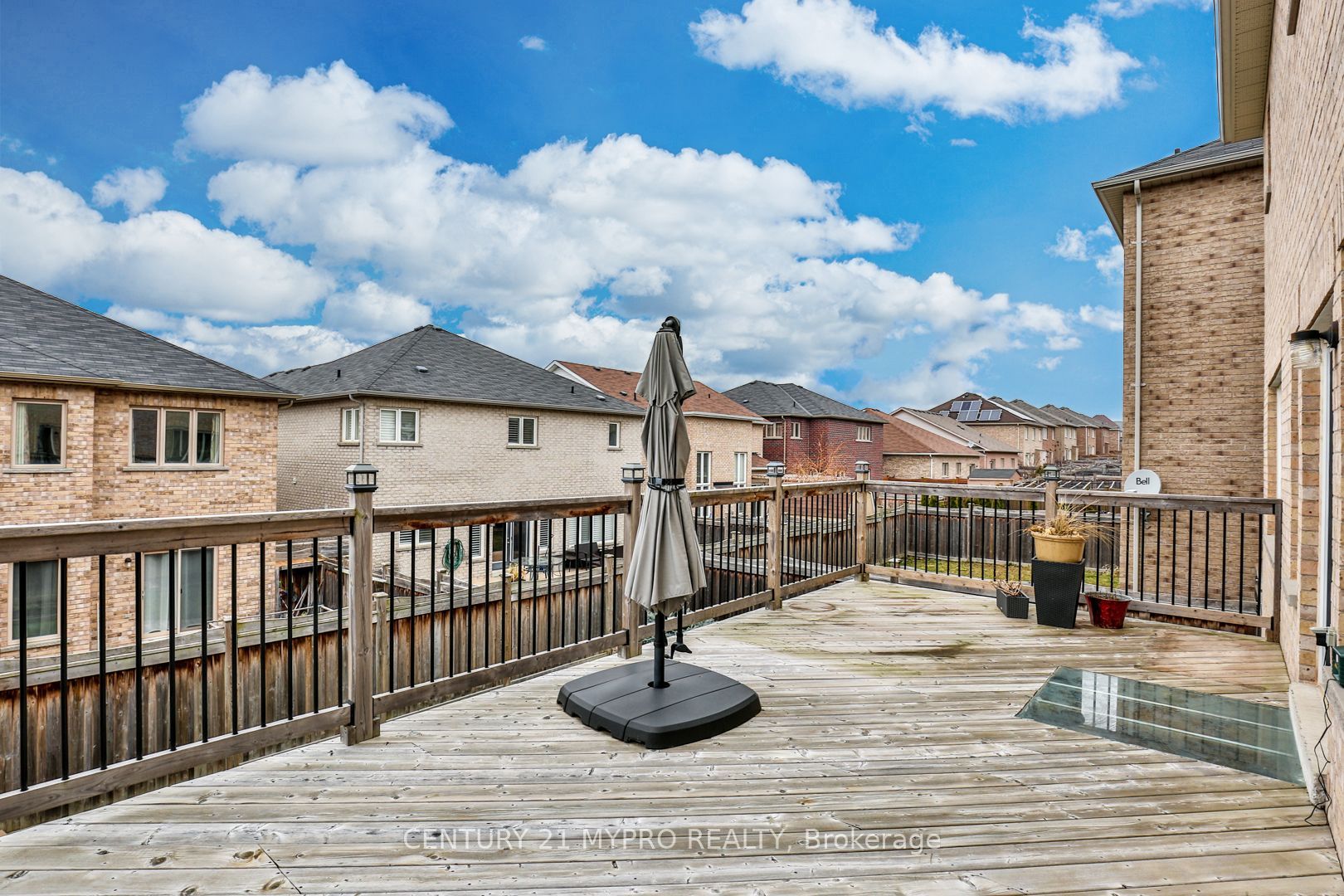 431 Woodspring Avenue E Property Photo 17