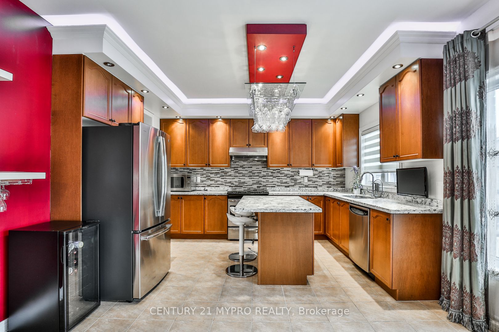 431 Woodspring Avenue E Property Photo 18