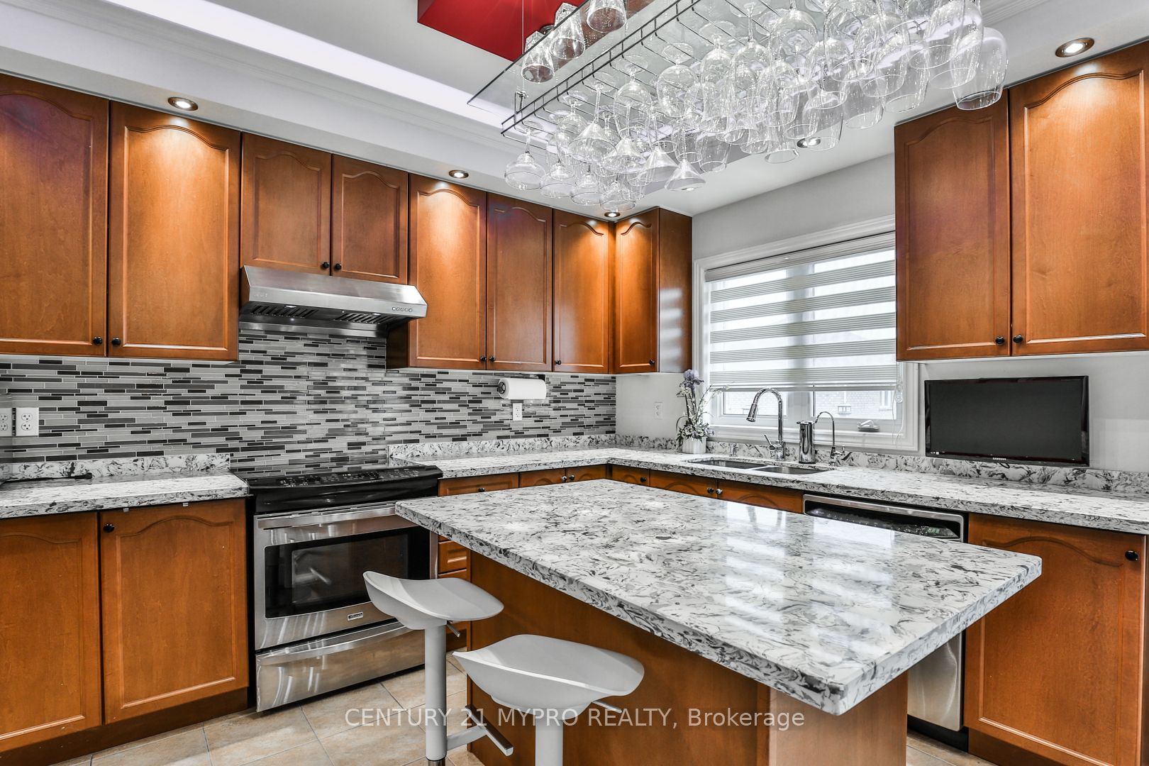 431 Woodspring Avenue E Property Photo 21