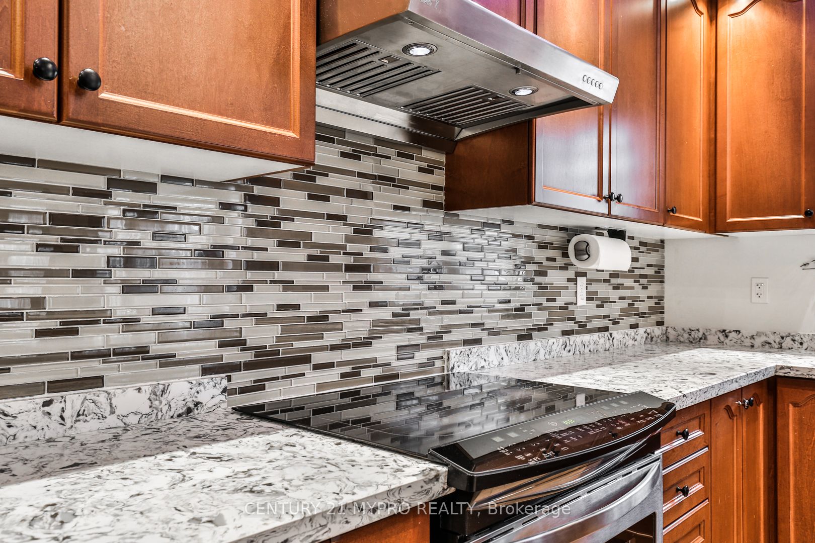 431 Woodspring Avenue E Property Photo 23
