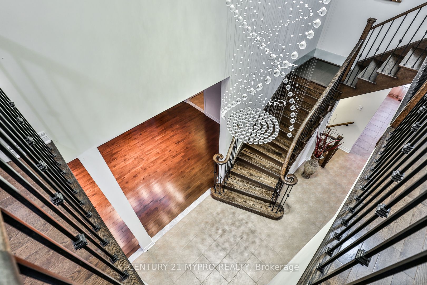 431 Woodspring Avenue E Property Photo 37