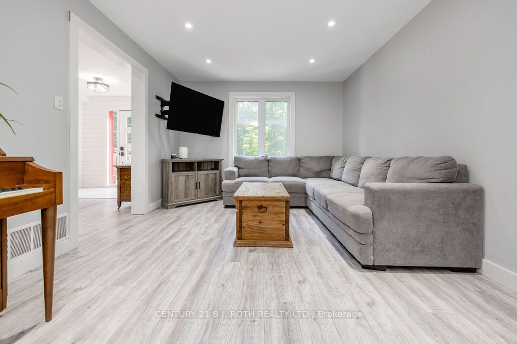 1844 Oakwood Road Property Photo 7
