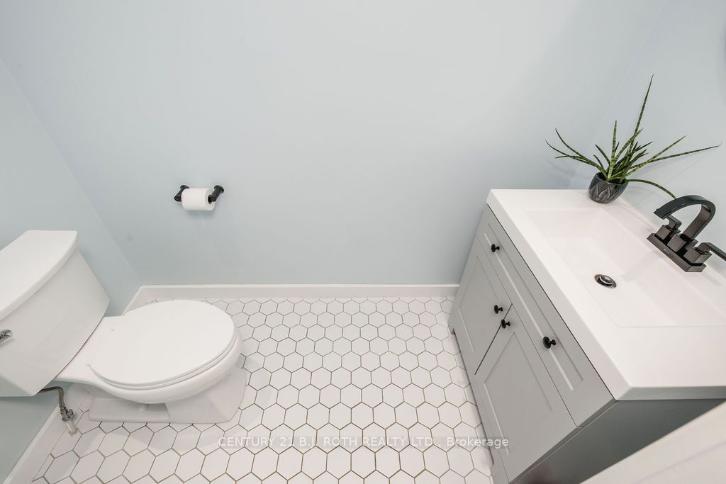 1844 Oakwood Road Property Photo 18