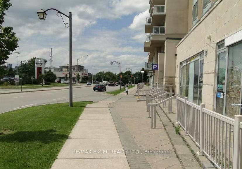 28 South Unionville Avenue 7 Property Photo 3