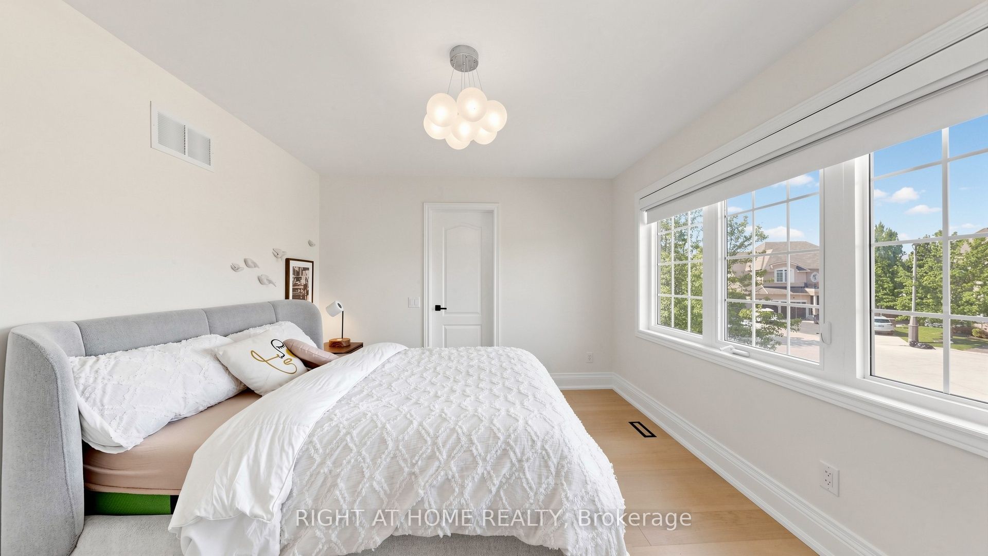 19 Heaney Court Property Photo 31