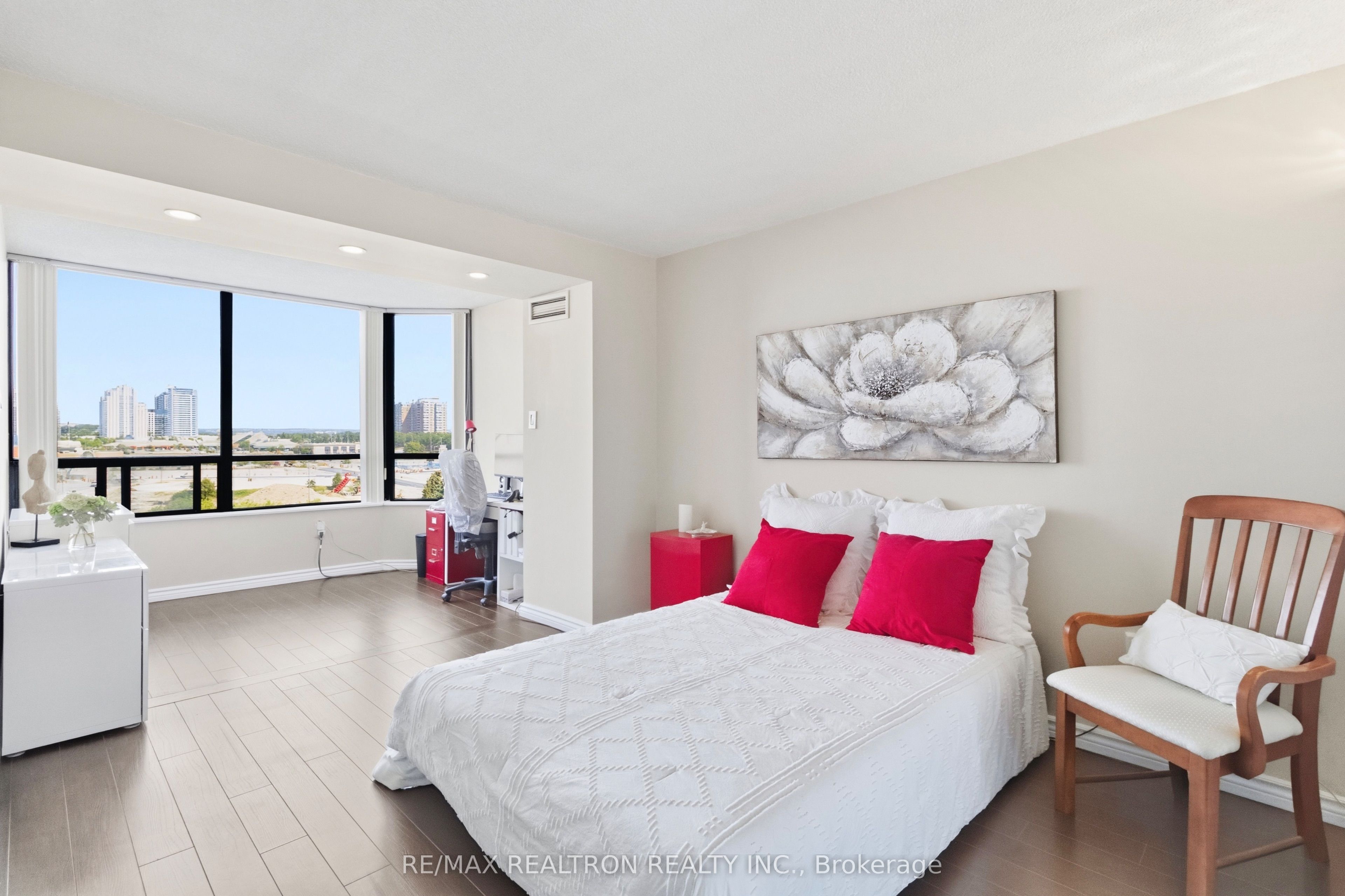 7420 Bathurst Street 812 Property Photo 23