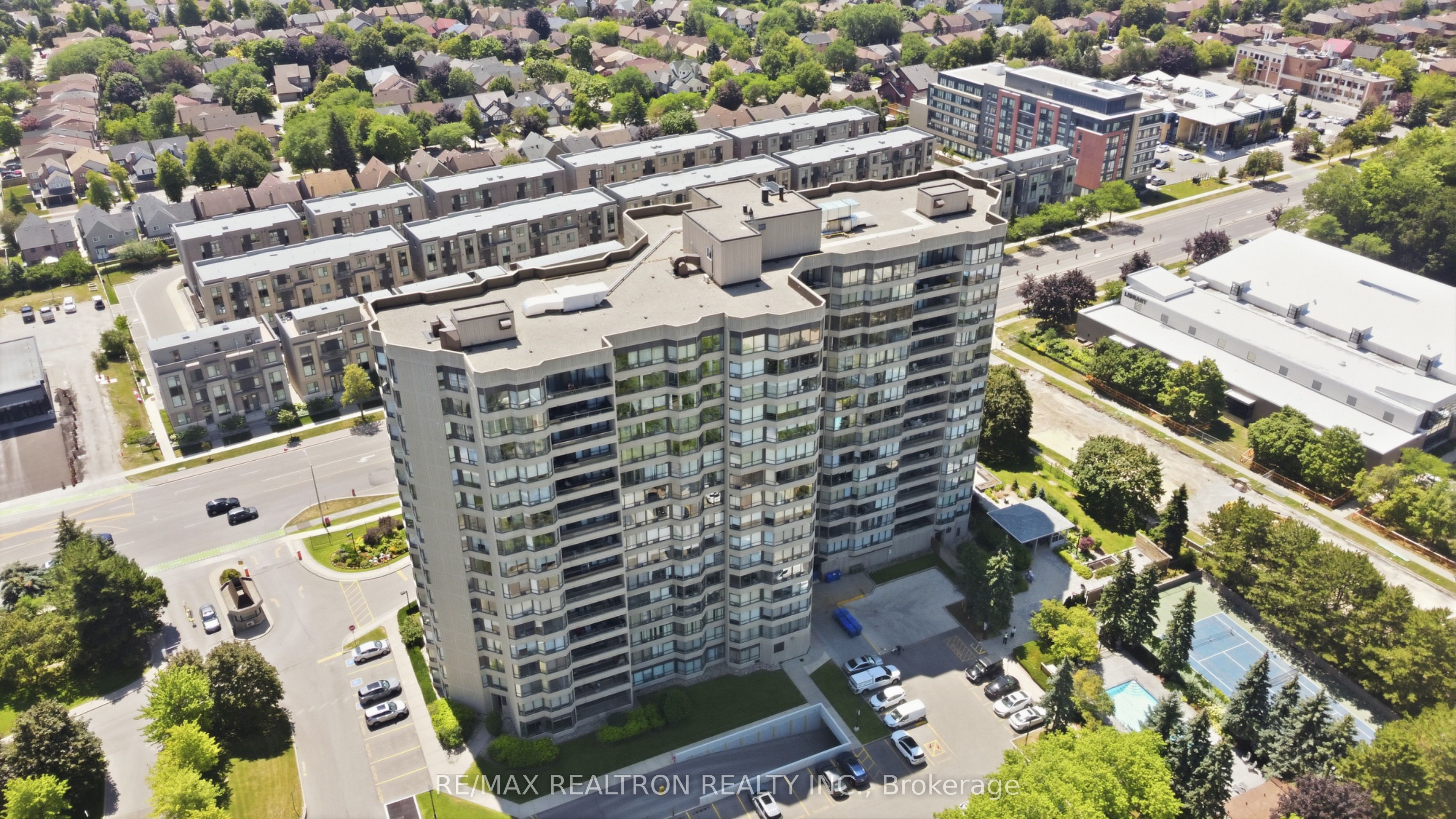 7420 Bathurst Street 812 Property Photo 47