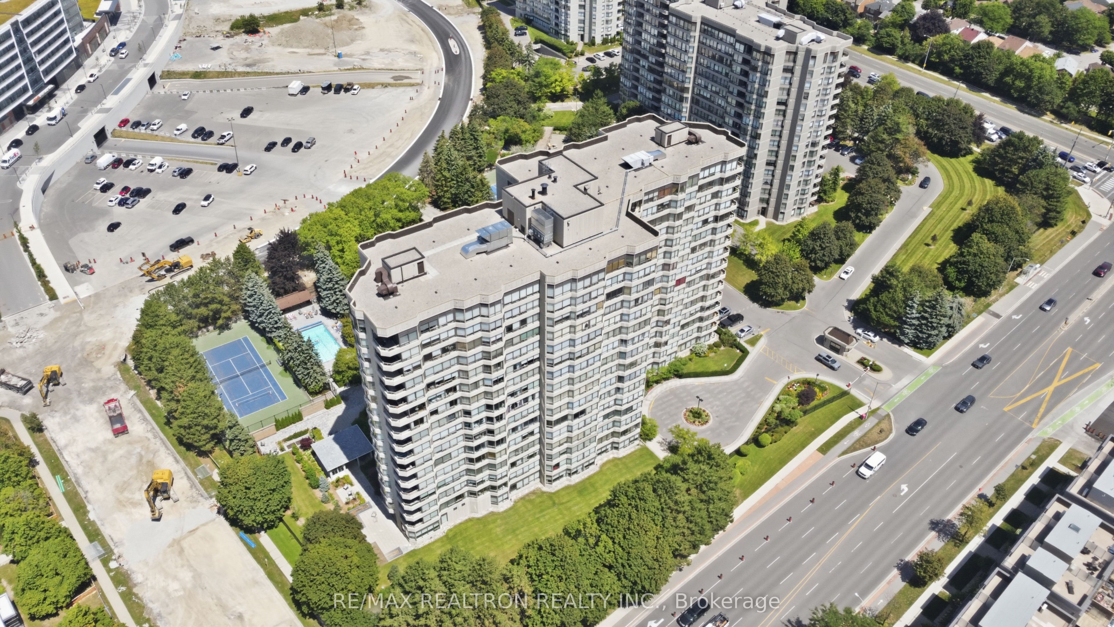 7420 Bathurst Street 812 Property Photo 48