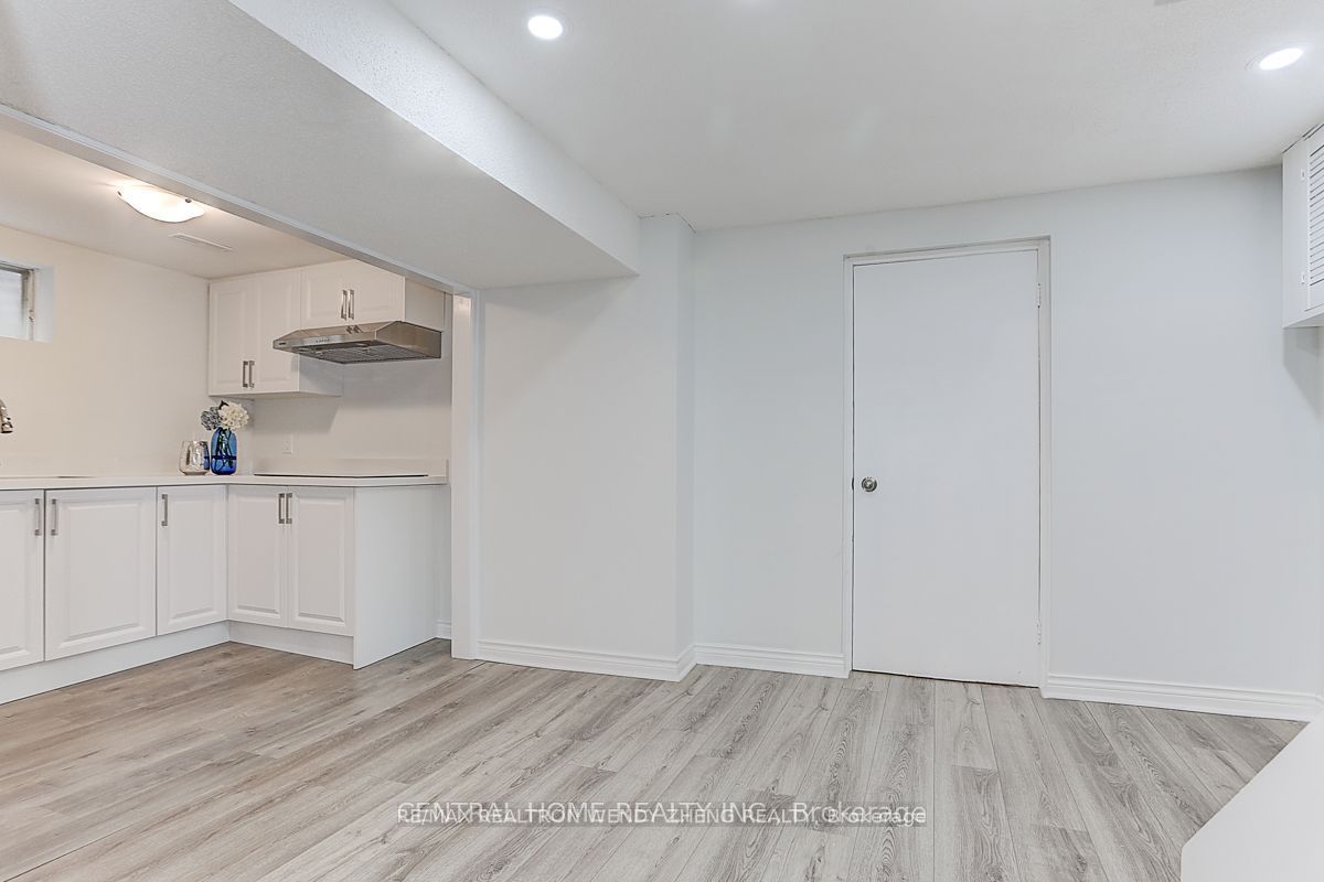 12 Woolen Mill Road Property Photo 29