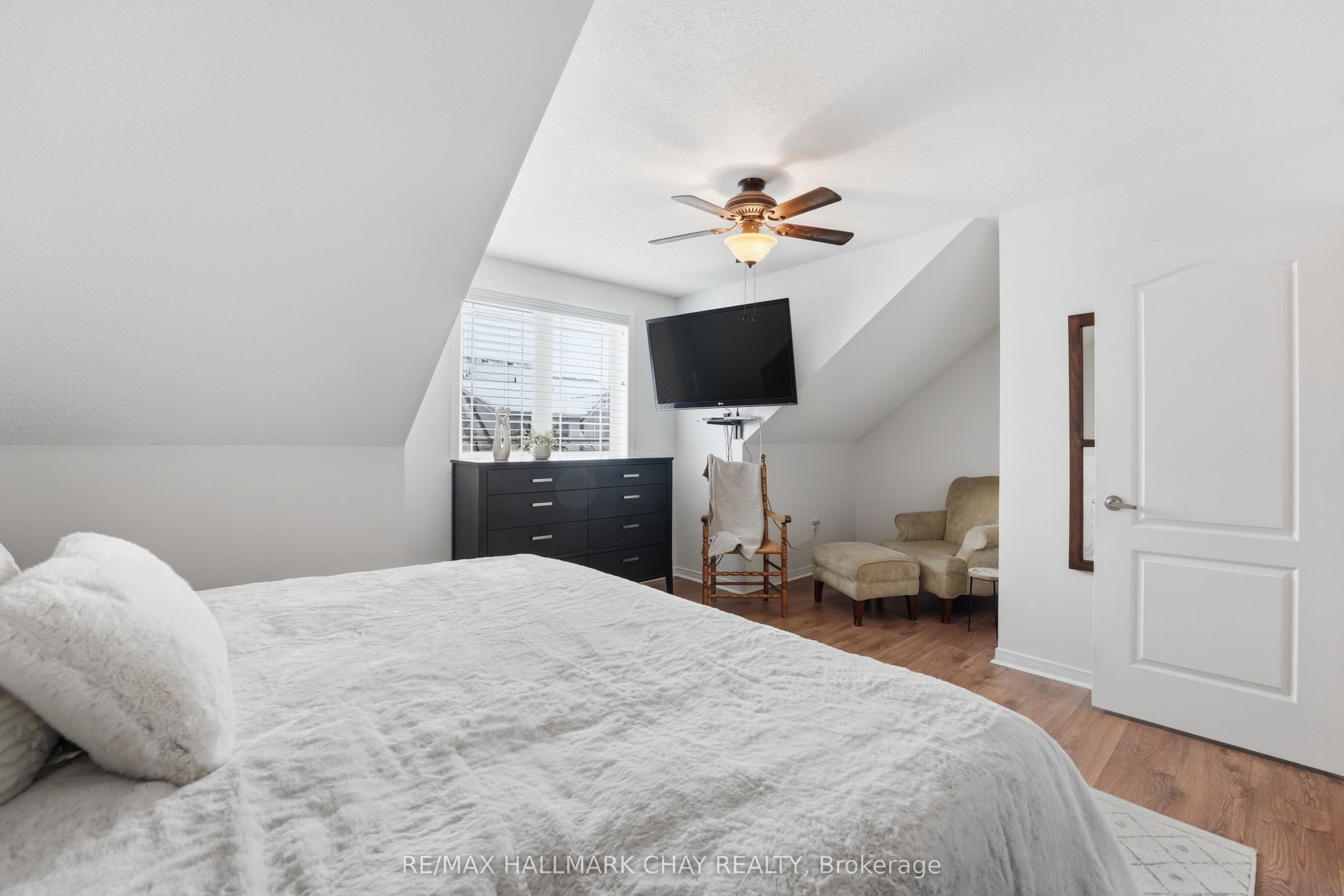 1280 Coleman Crescent Property Photo 17