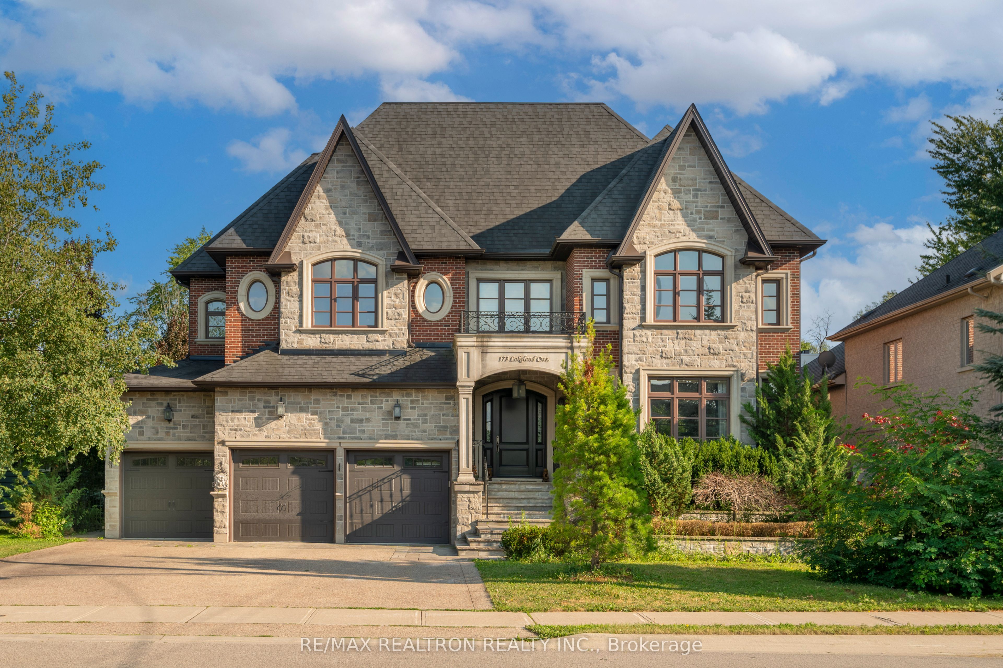 173 Lakeland Crescent