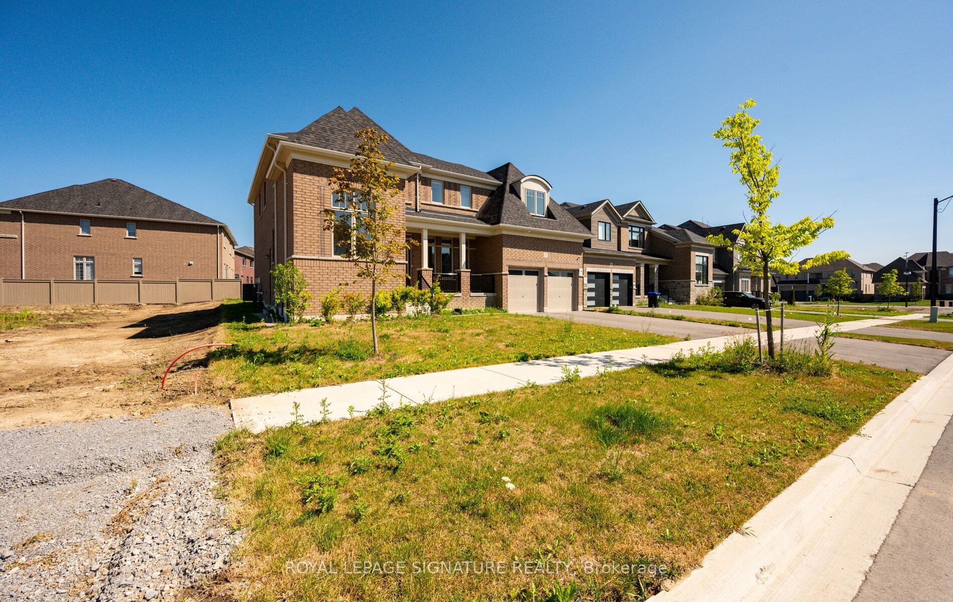 8 Mayflower Gardens Property Photo 4