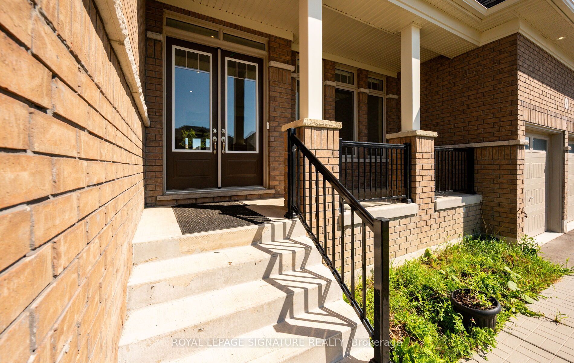 8 Mayflower Gardens Property Photo 7