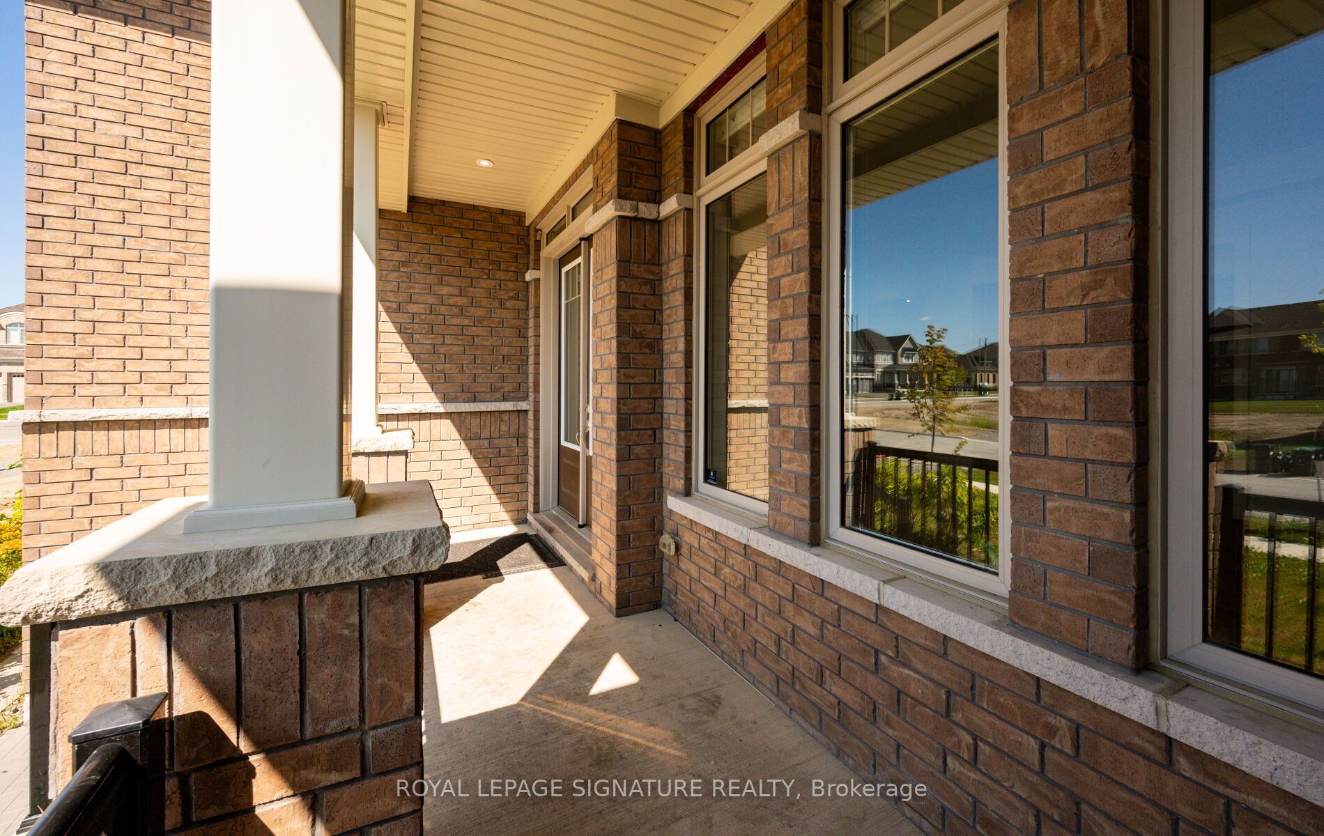 8 Mayflower Gardens Property Photo 9