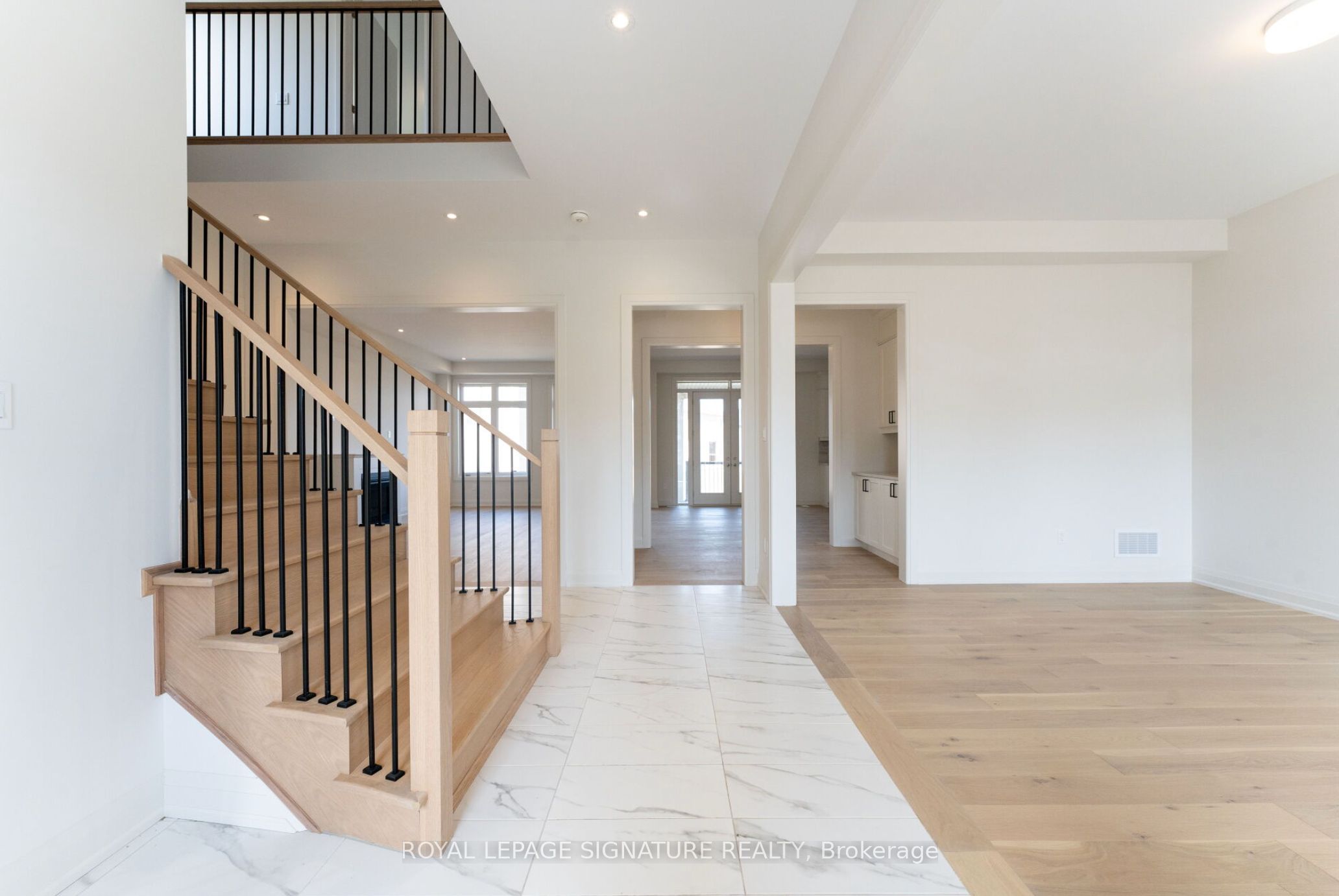 8 Mayflower Gardens Property Photo 12