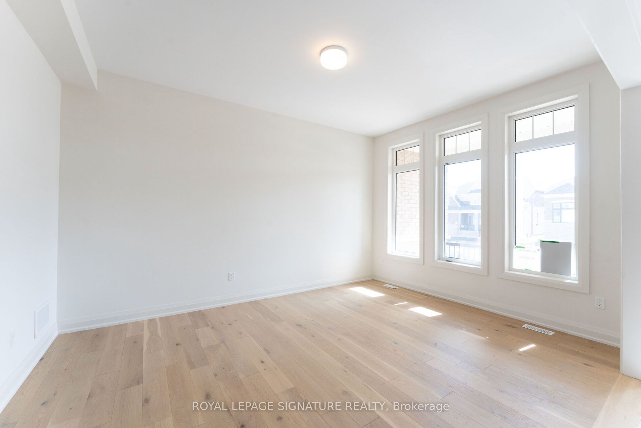8 Mayflower Gardens Property Photo 15