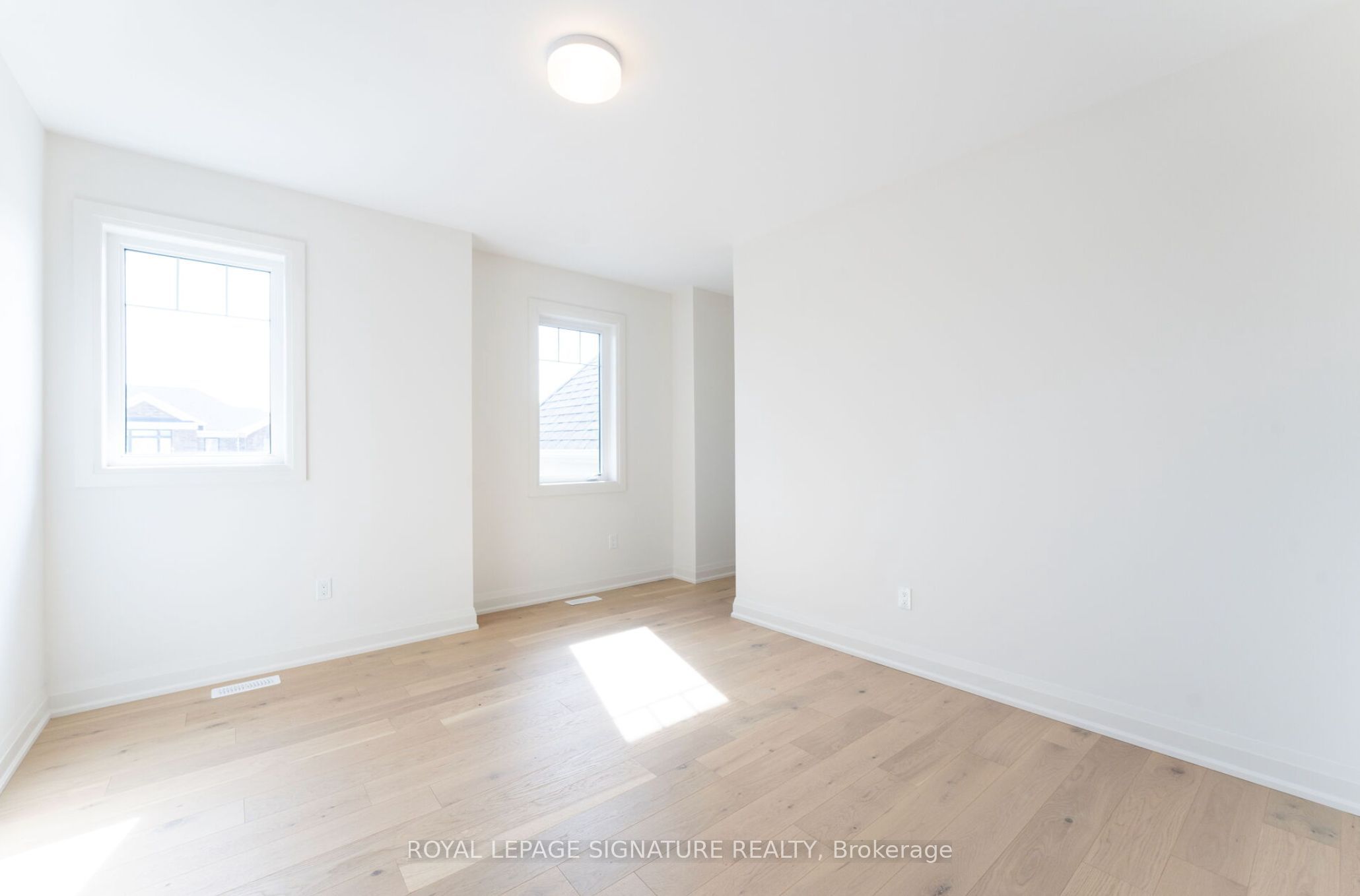 8 Mayflower Gardens Property Photo 27