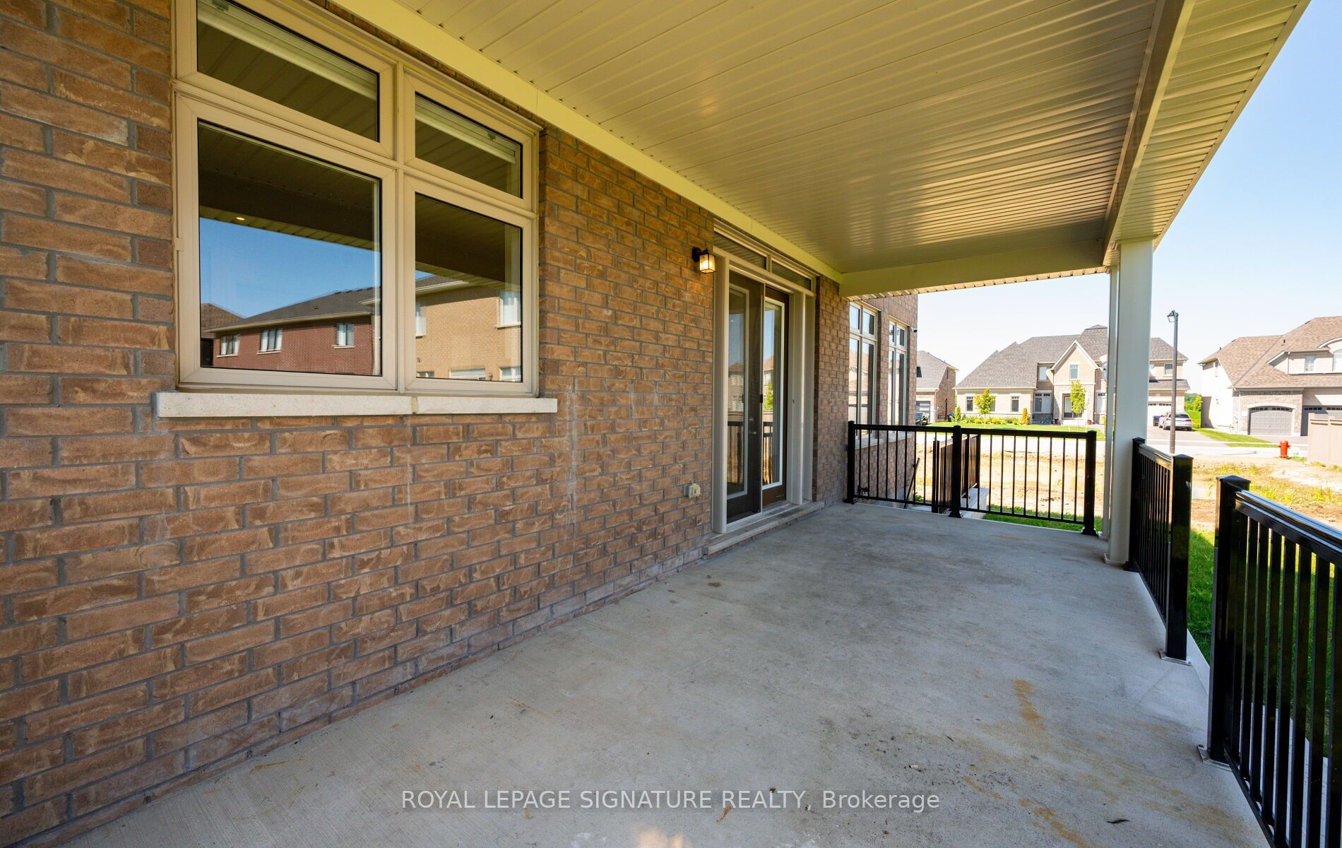 8 Mayflower Gardens Property Photo 42