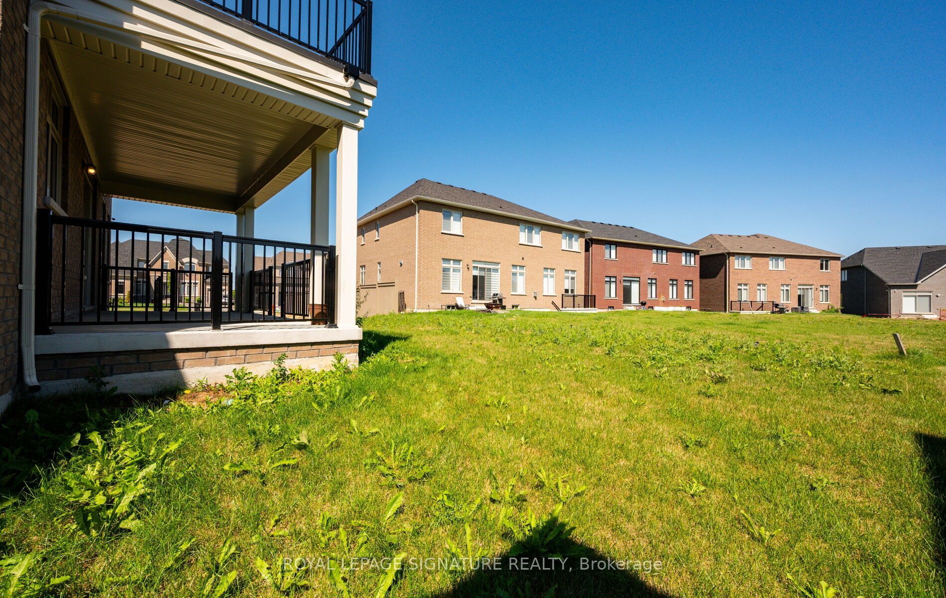 8 Mayflower Gardens Property Photo 43