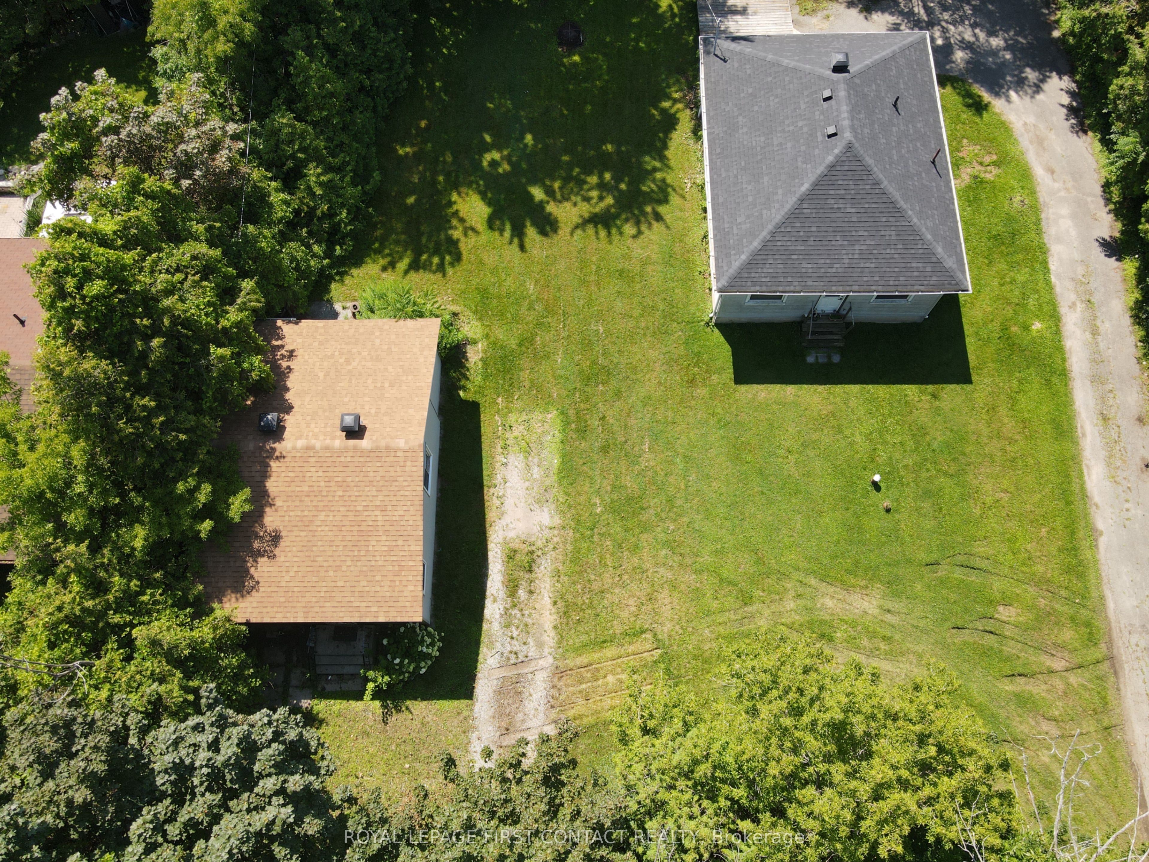 691 6th Line Property Photo 6
