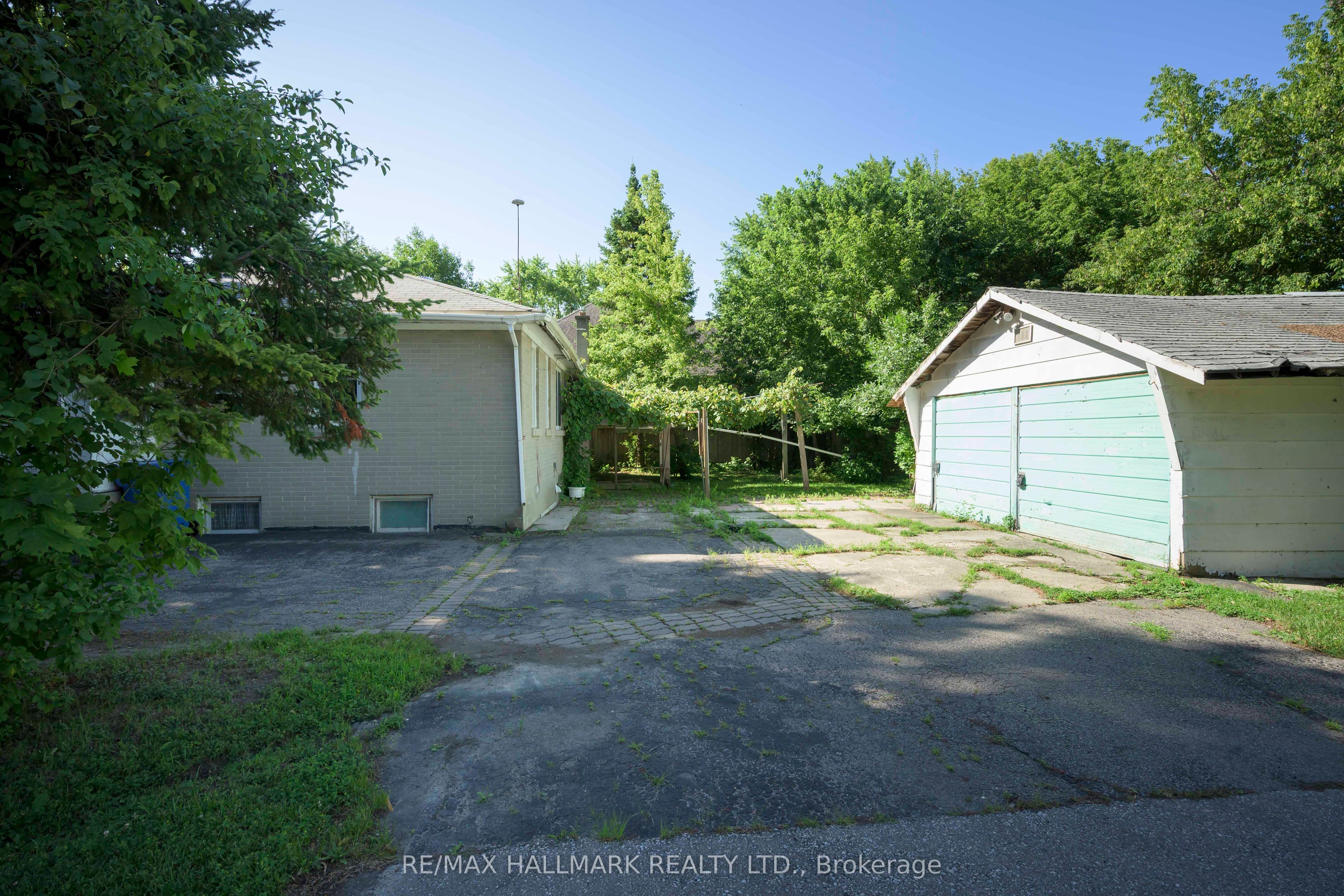 4 Crestview Road Property Photo 19