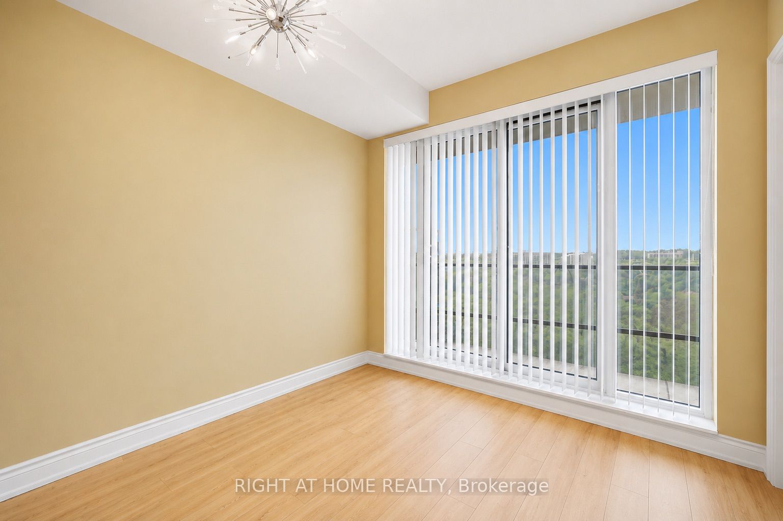 9618 Yonge Street 1010 Property Photo 24