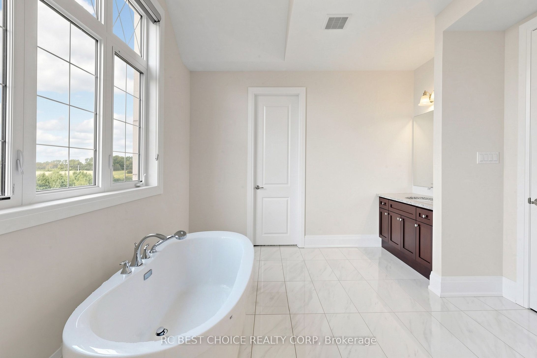 10 Ridgepoint Road Property Photo 32