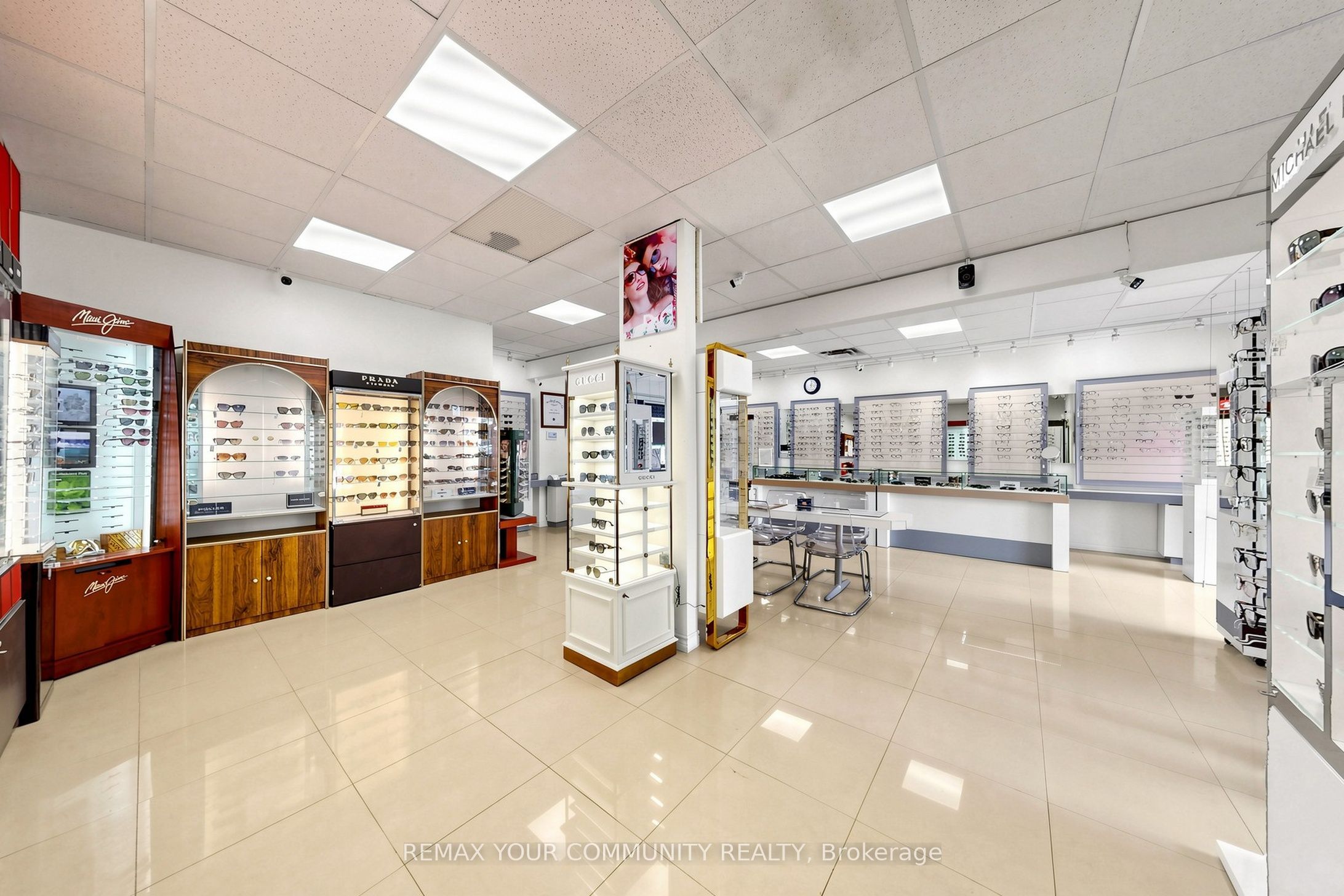 8181 Yonge Street Property Photo 18
