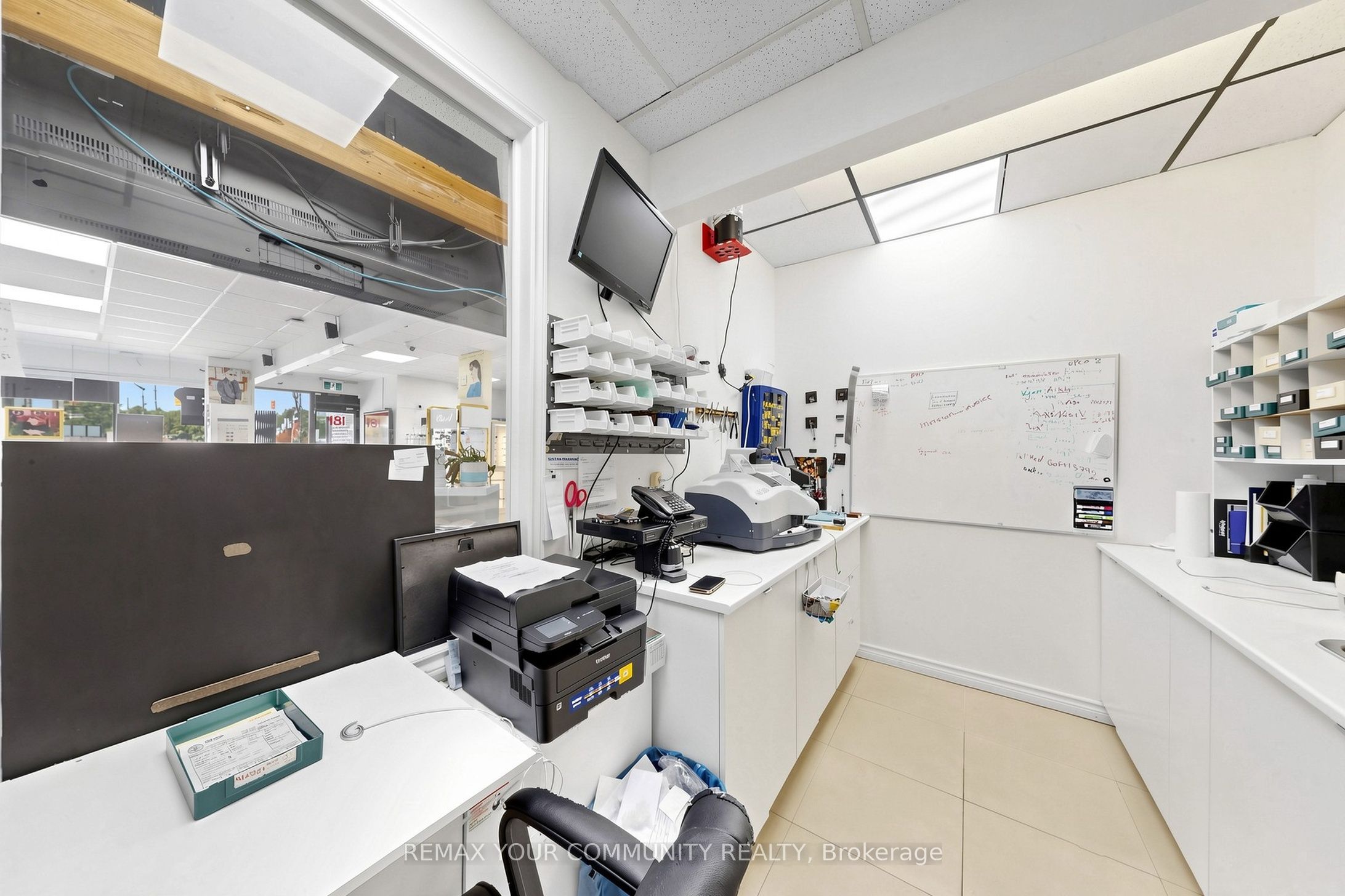 8181 Yonge Street Property Photo 21