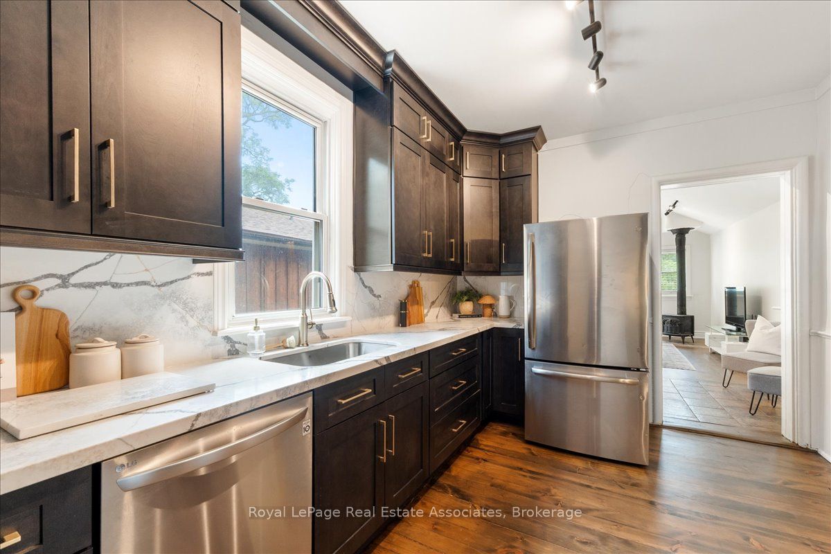 21 Peace Street Property Photo 15