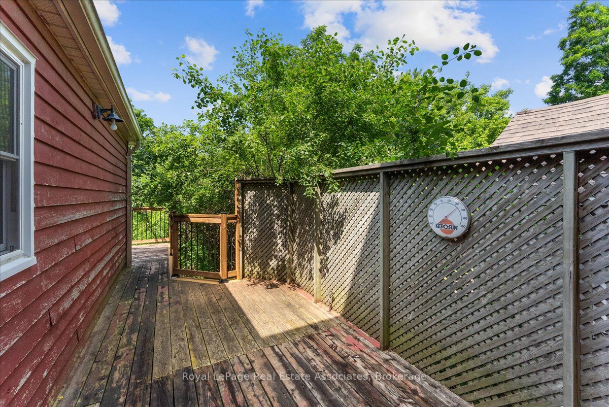 21 Peace Street Property Photo 34