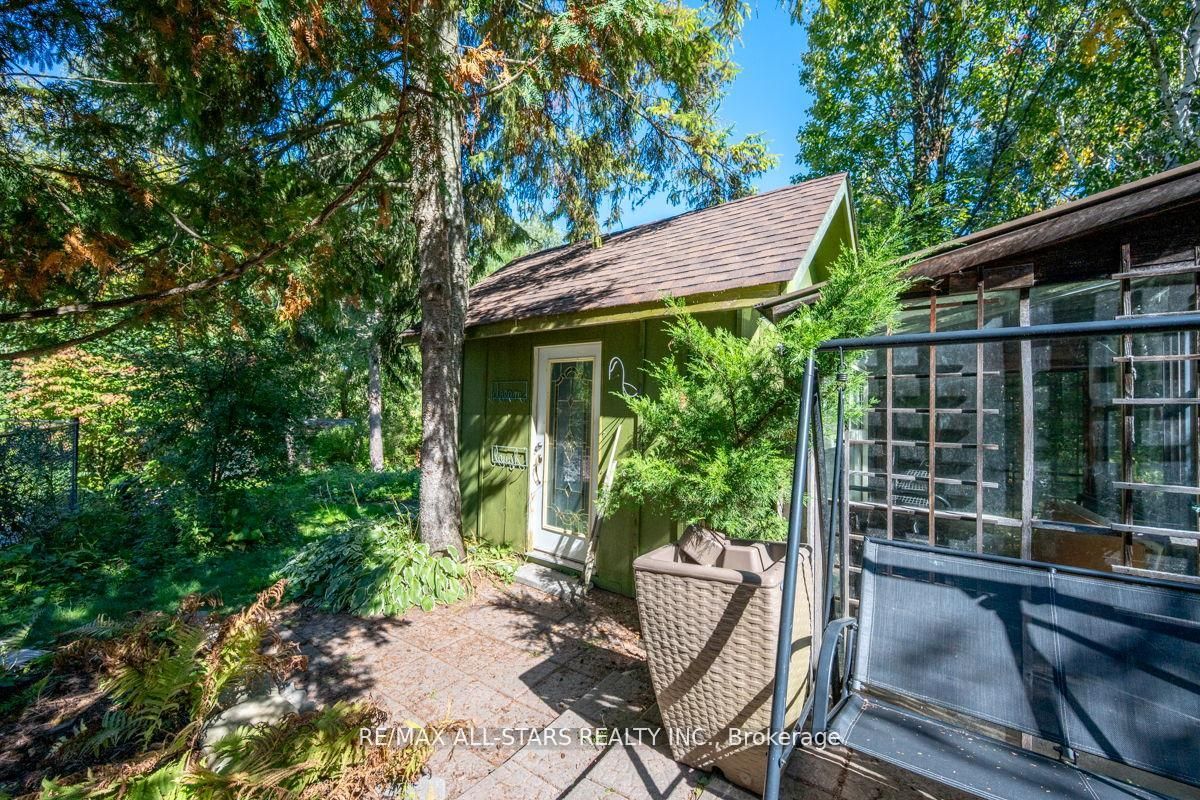 40 Riverglen Drive Property Photo 26