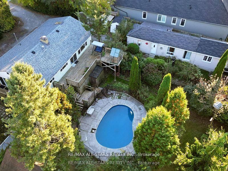 40 Riverglen Drive Property Photo 37