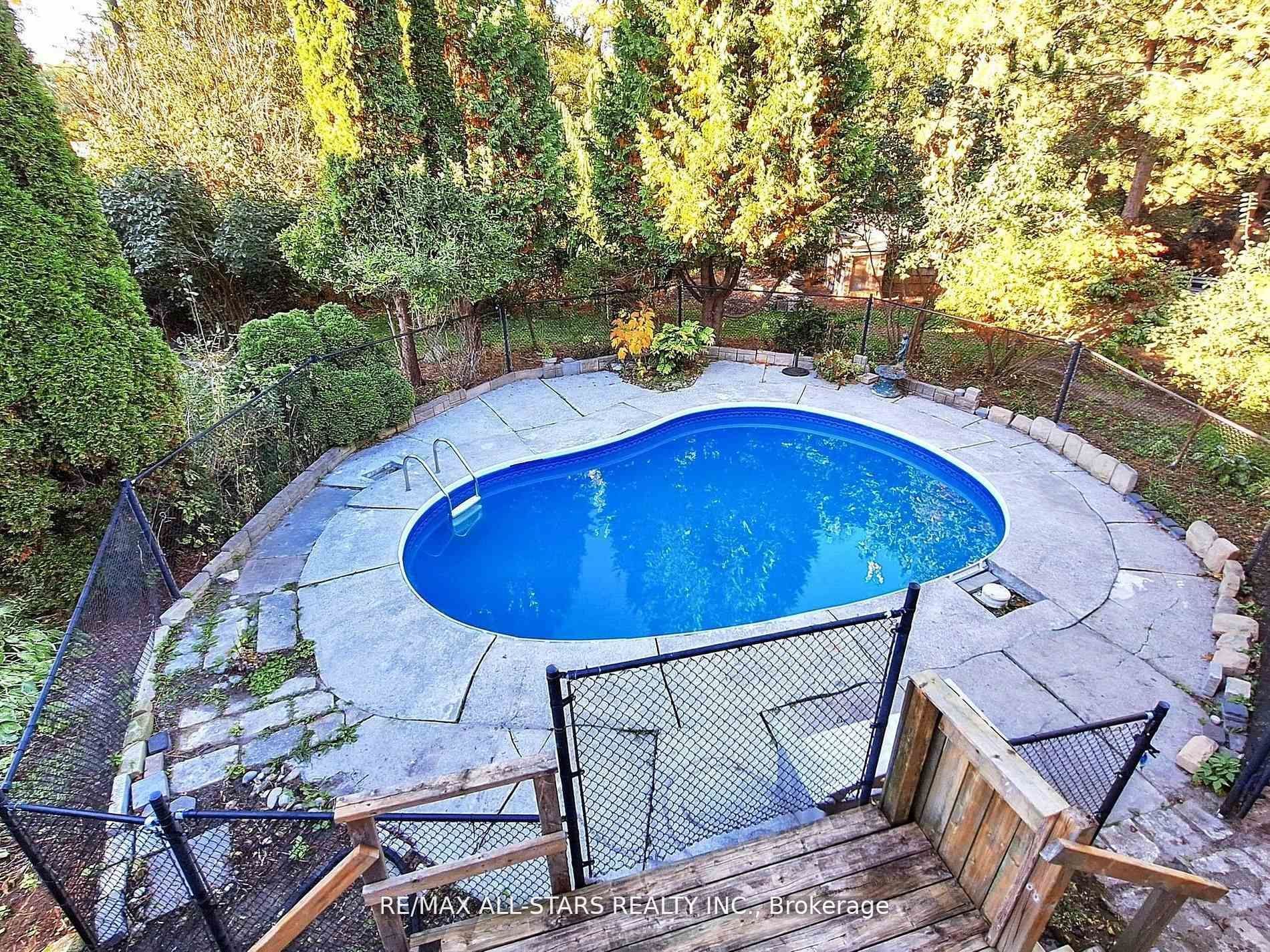 40 Riverglen Drive Property Photo 38