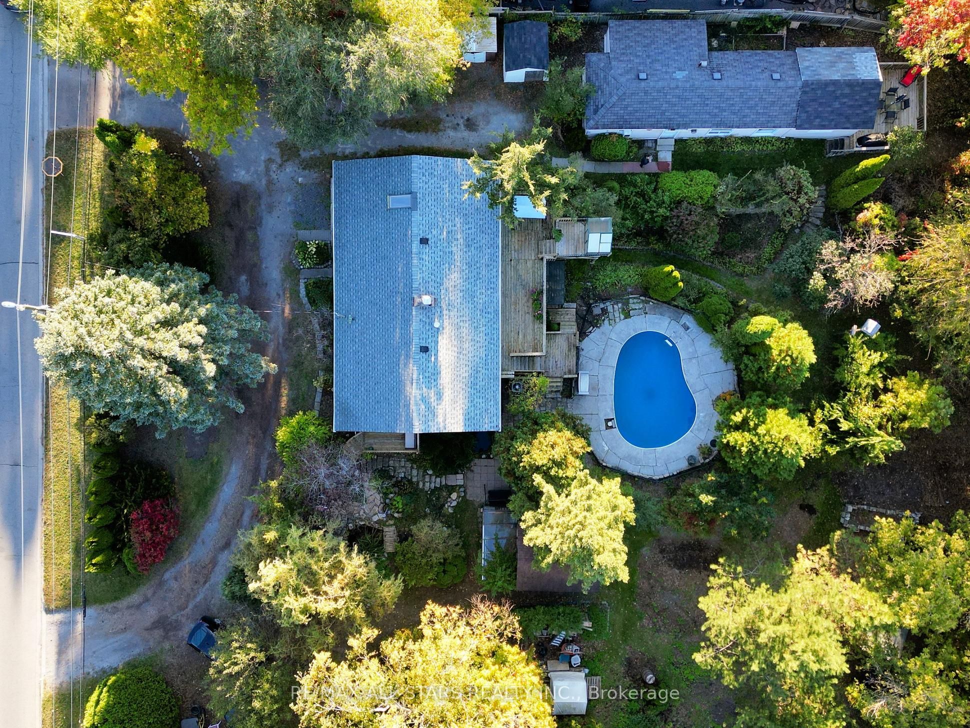 40 Riverglen Drive Property Photo 41