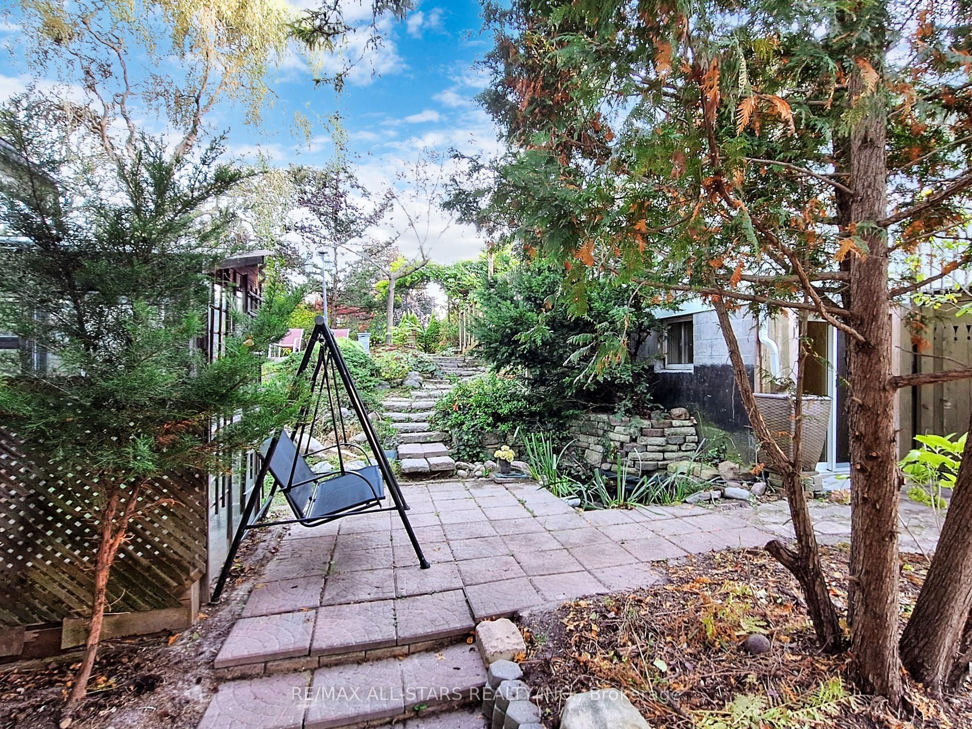 40 Riverglen Drive Property Photo 44