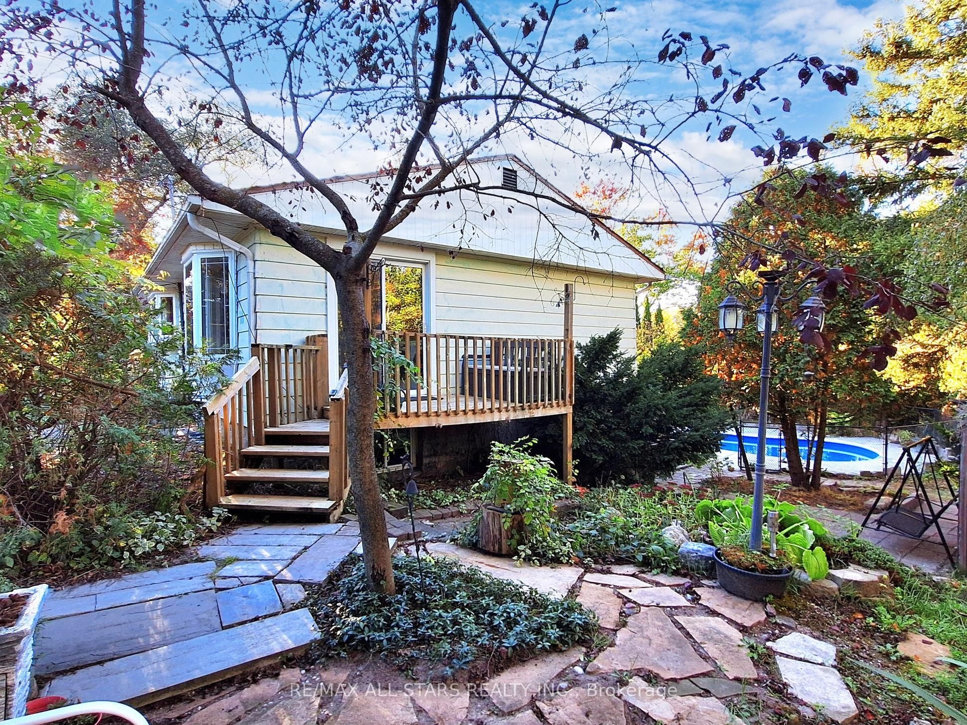 40 Riverglen Drive Property Photo 46