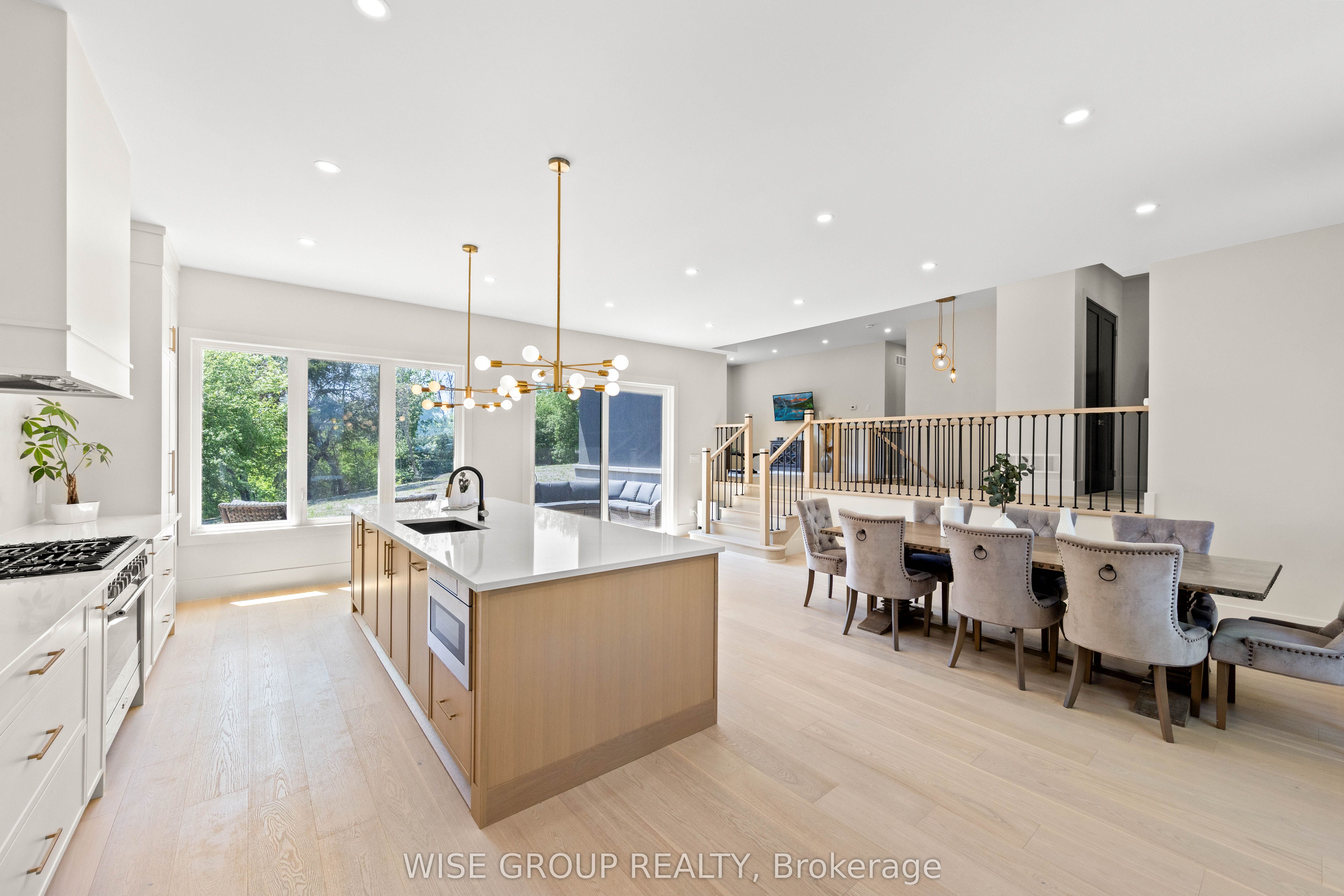 5203 2nd Line Property Photo 10