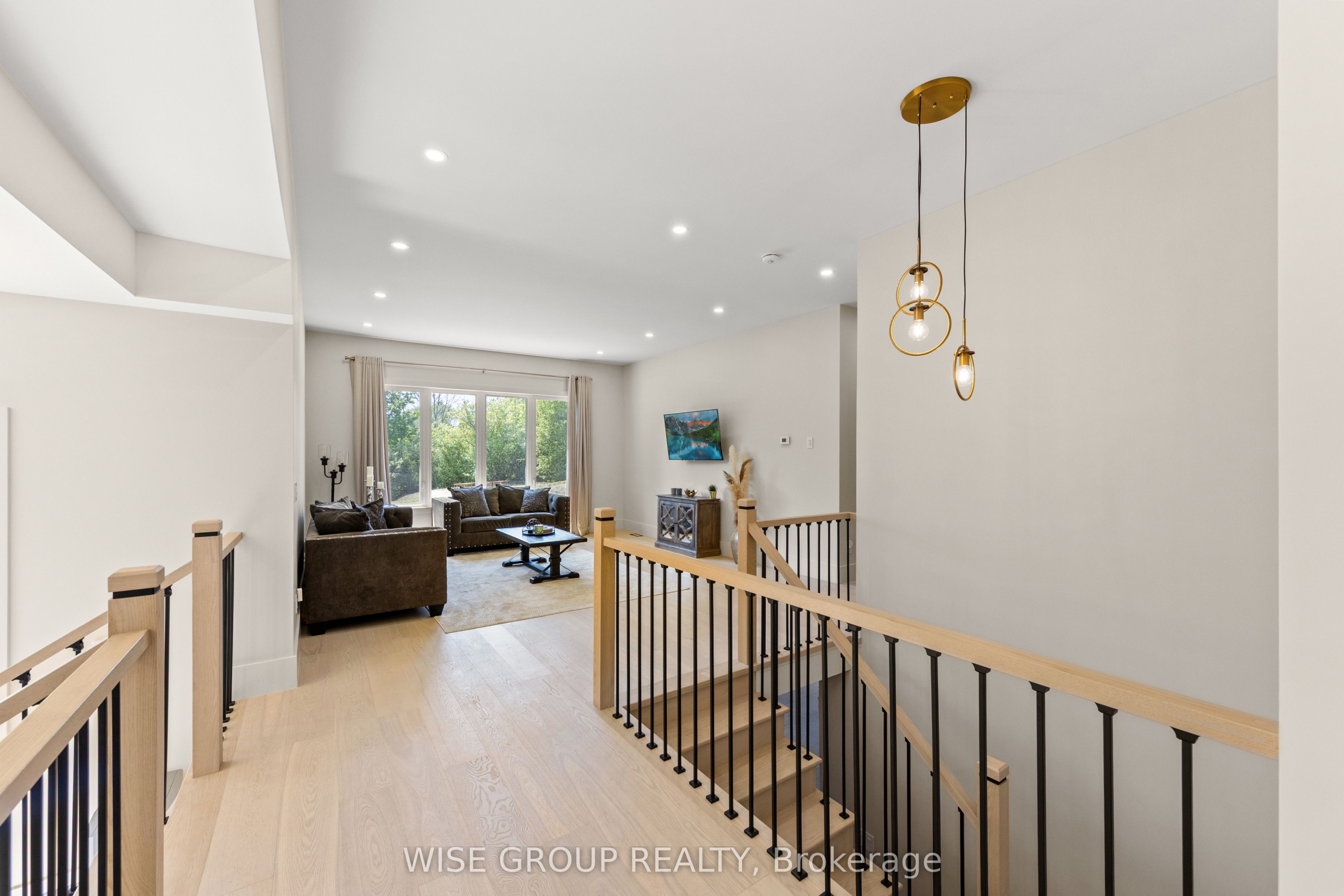 5203 2nd Line Property Photo 17